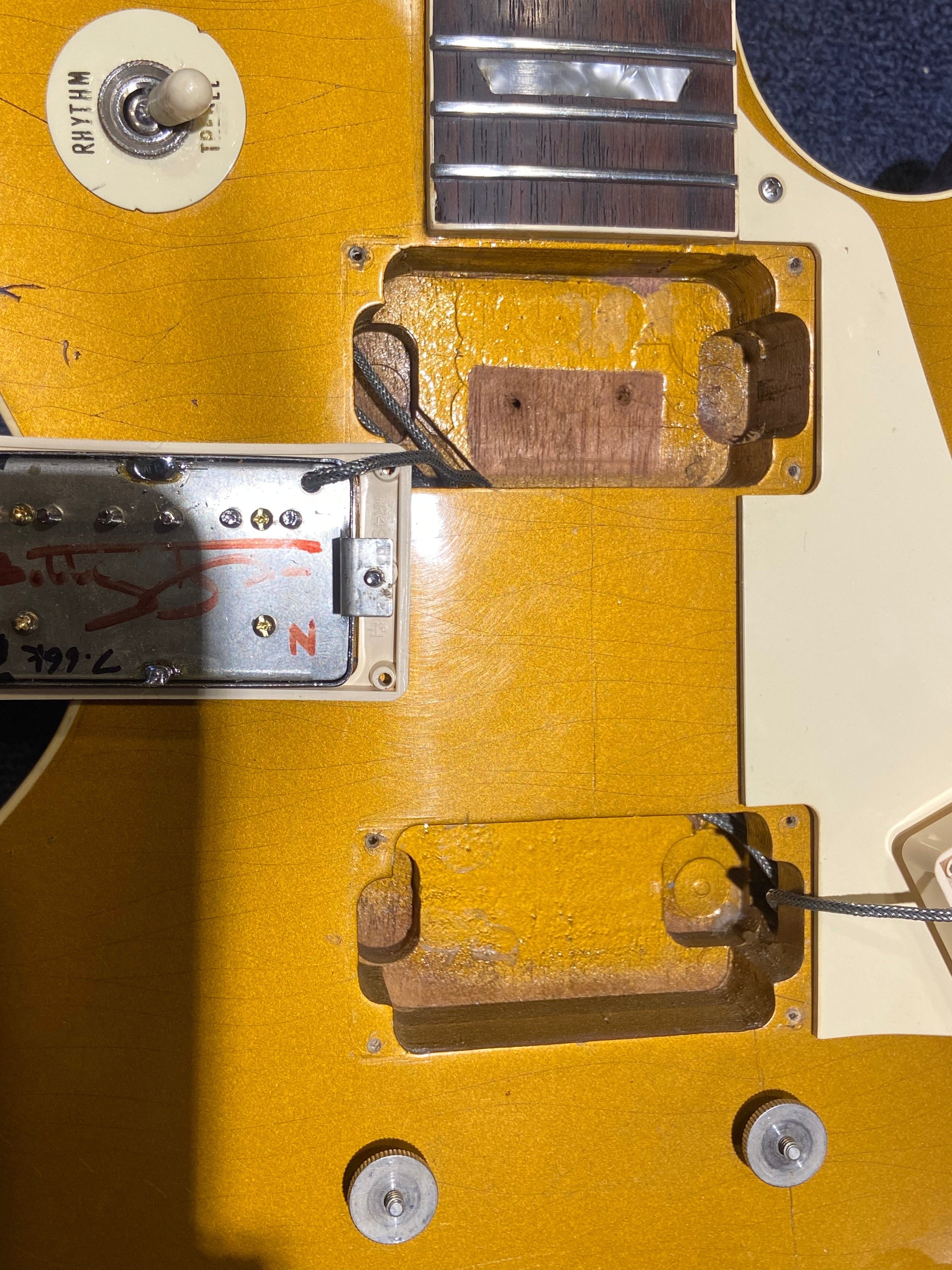 Gibson Les Paul Goldtop 1969 Electric Guitars / Solid Body