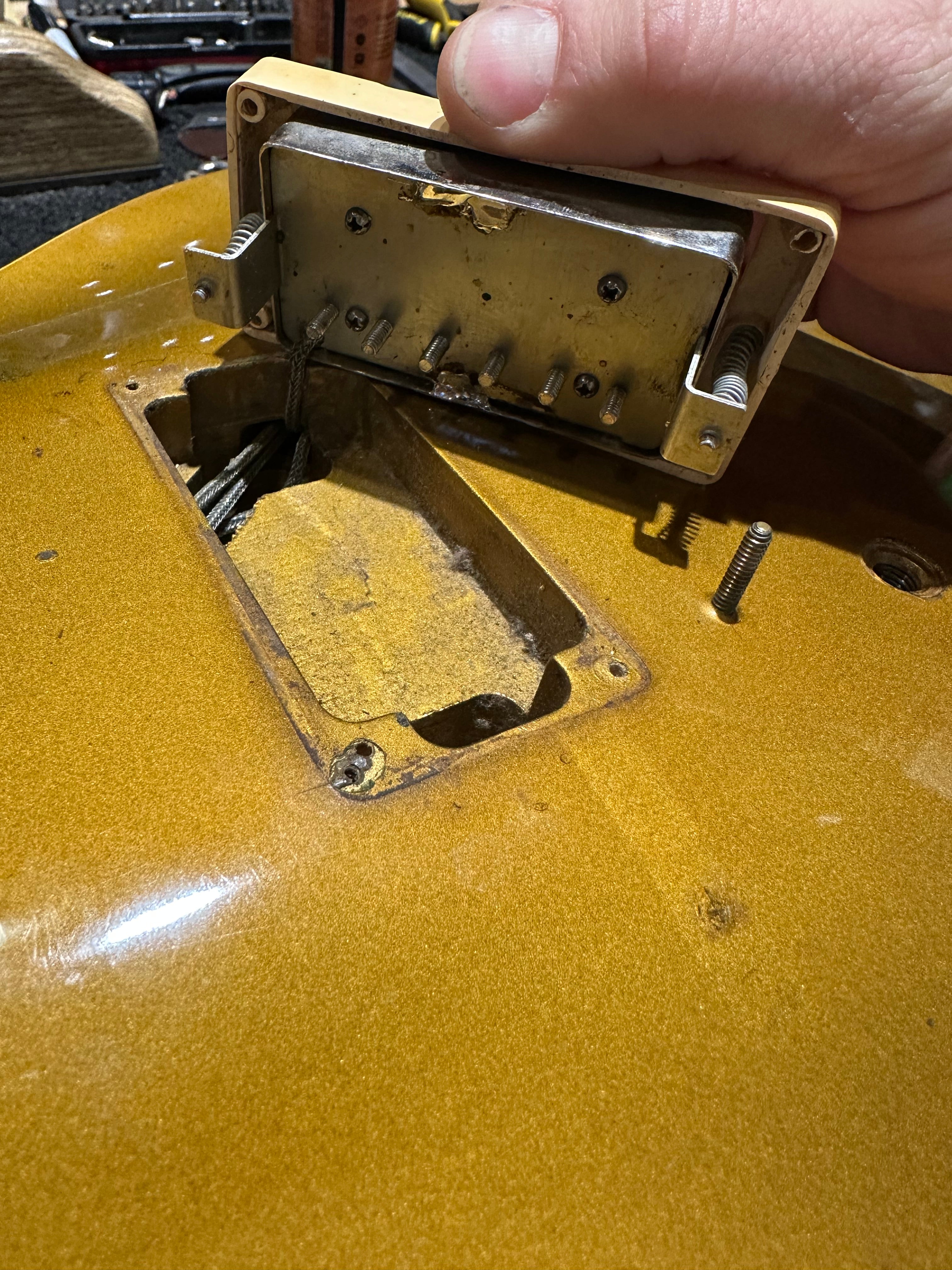 Gibson Les Paul Model Goldtop 1957 Electric Guitars / Solid Body
