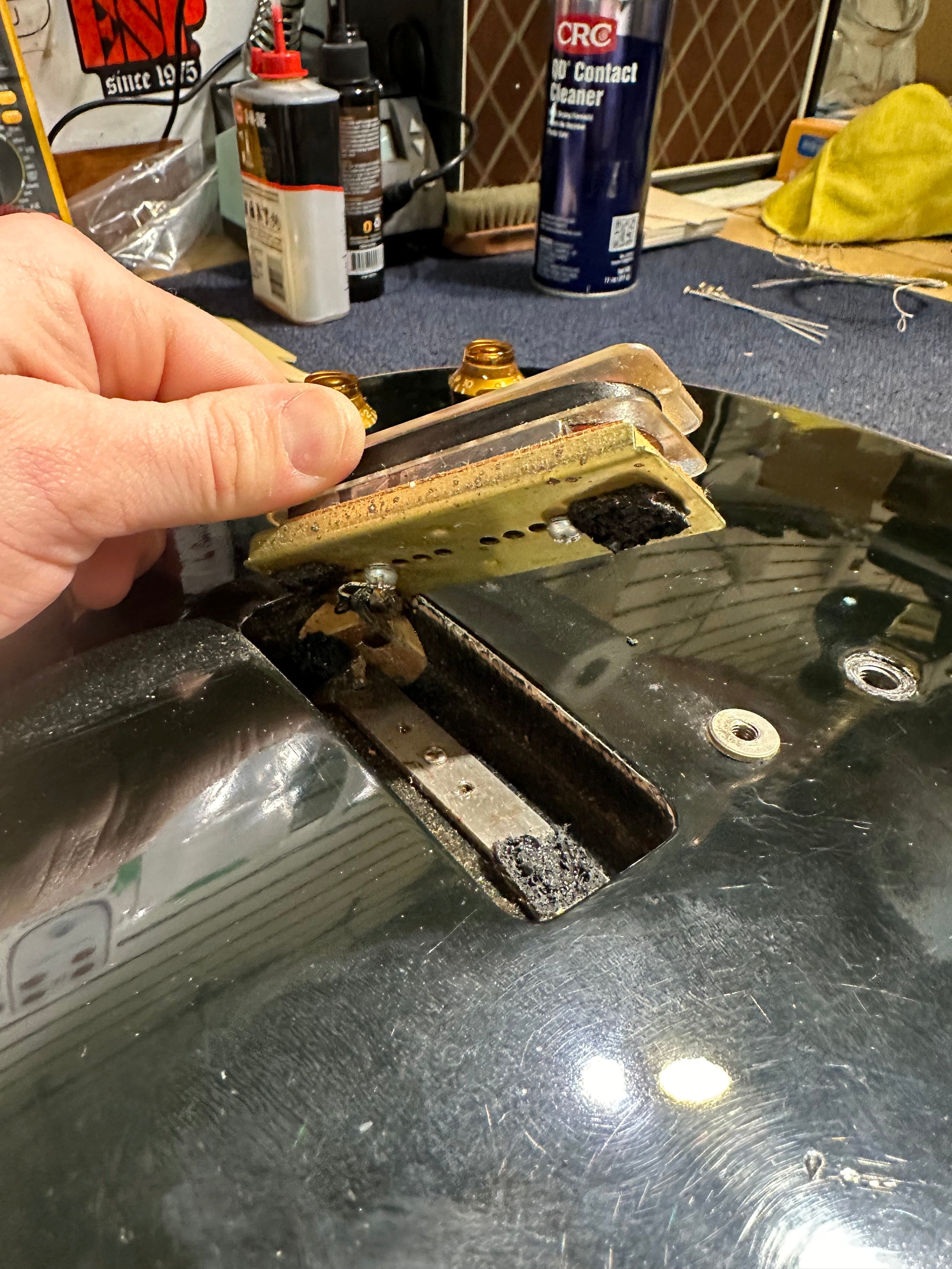 Gibson Les Paul Pro Deluxe Black 1977 Electric Guitars / Solid Body