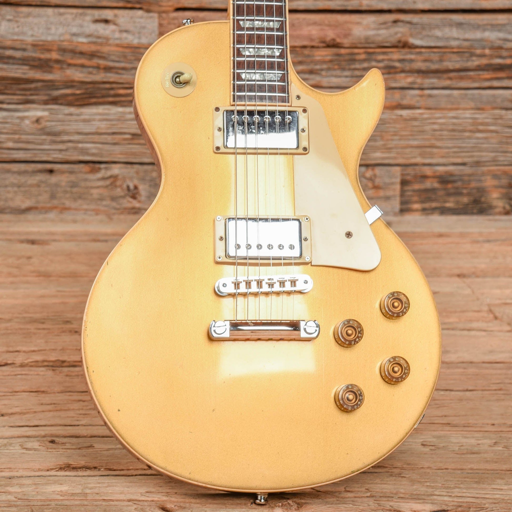 Gibson Les Paul Standard Goldtop 1980 Electric Guitars / Solid Body