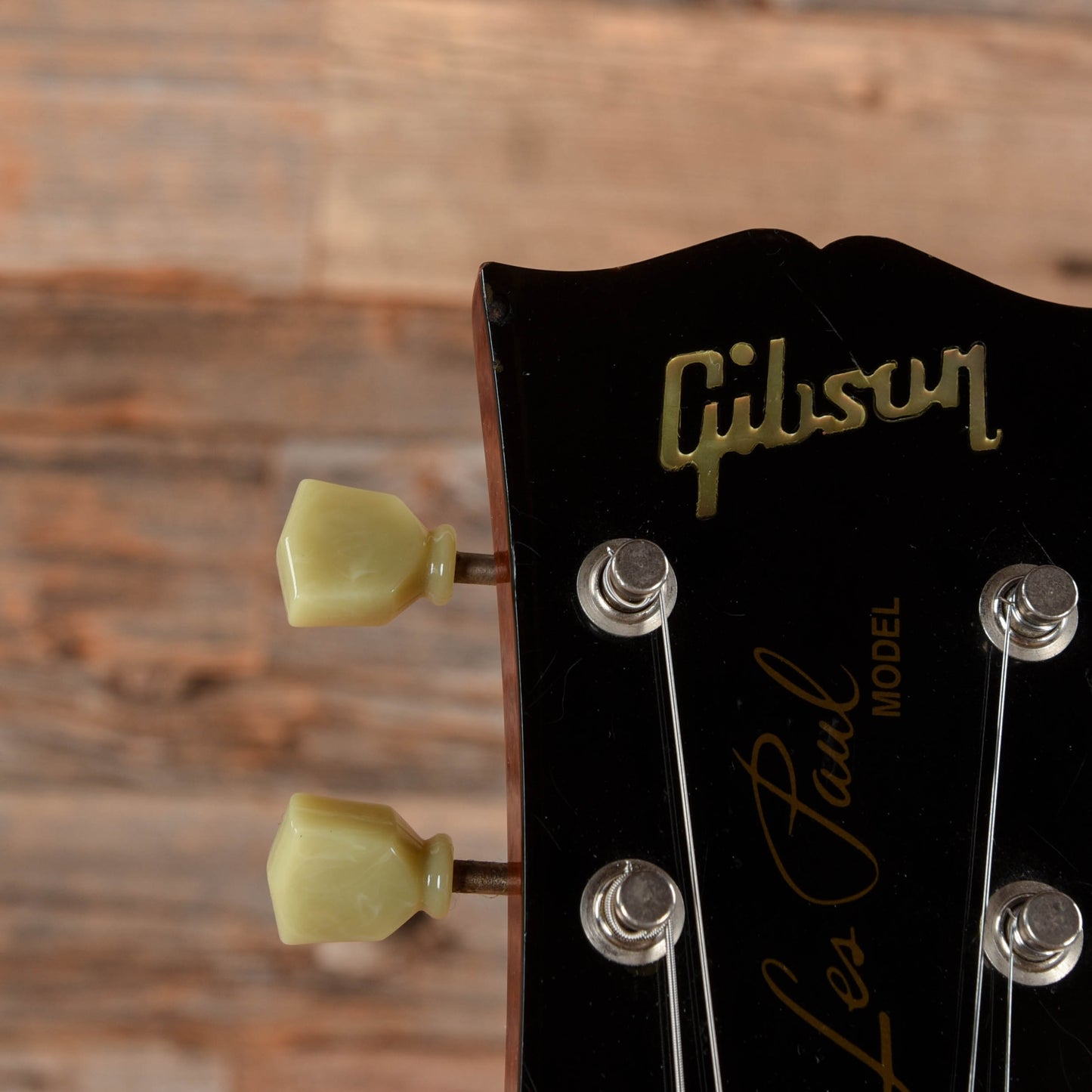 Gibson Les Paul Standard Honey Burst 2002 Electric Guitars / Solid Body