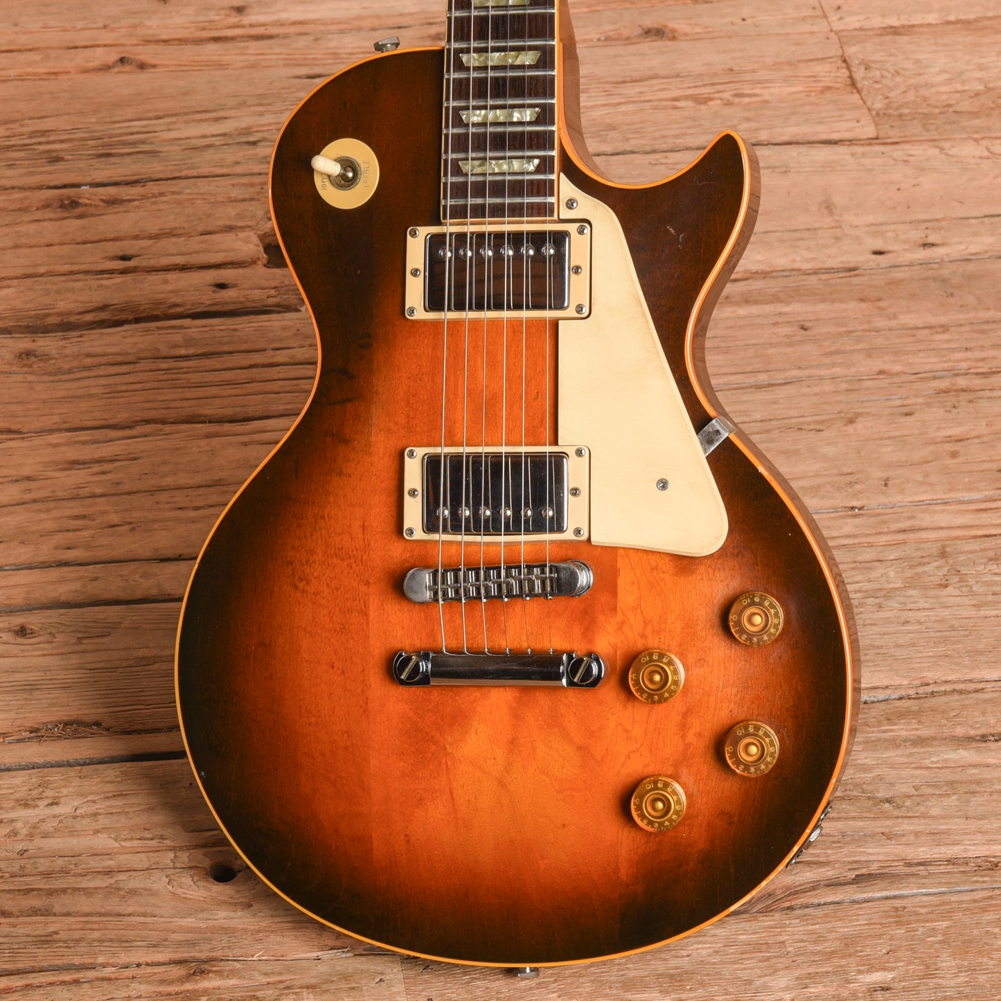 Gibson Les Paul Standard Sunburst 1982 Electric Guitars / Solid Body