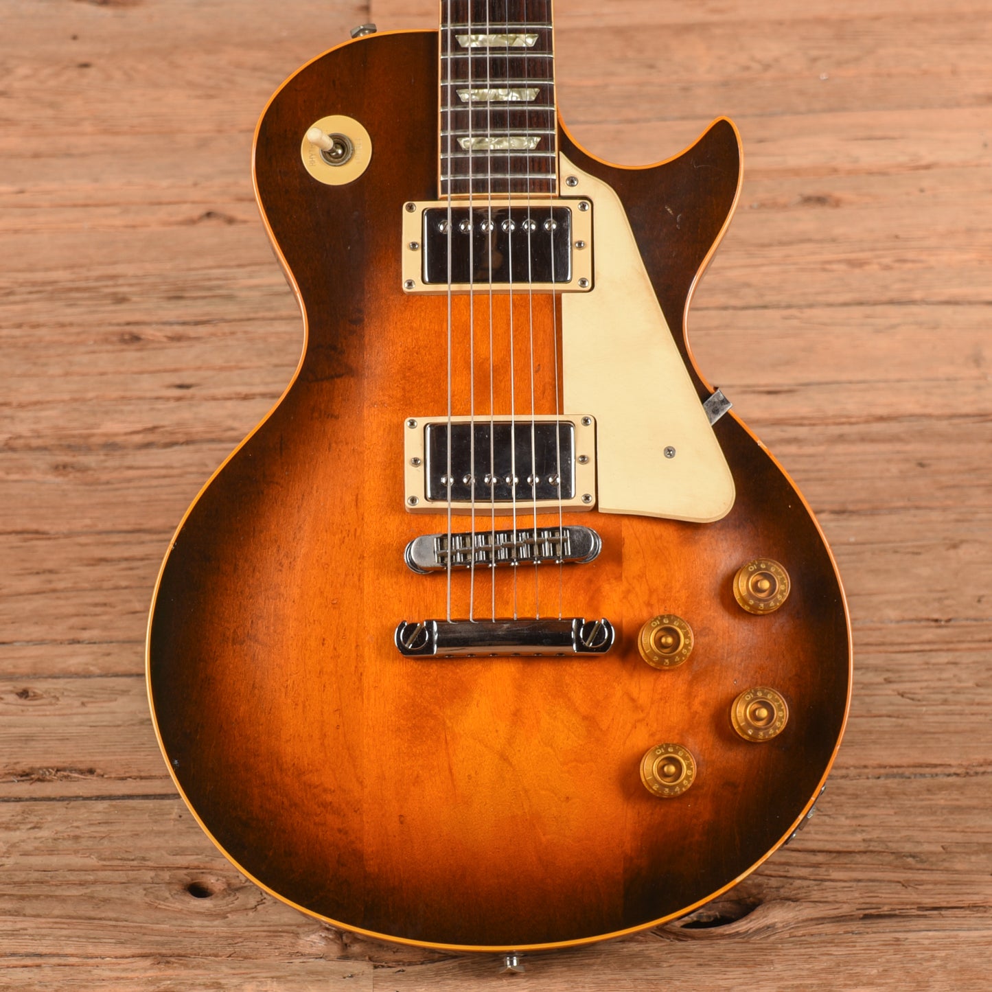 Gibson Les Paul Standard Sunburst 1982 Electric Guitars / Solid Body