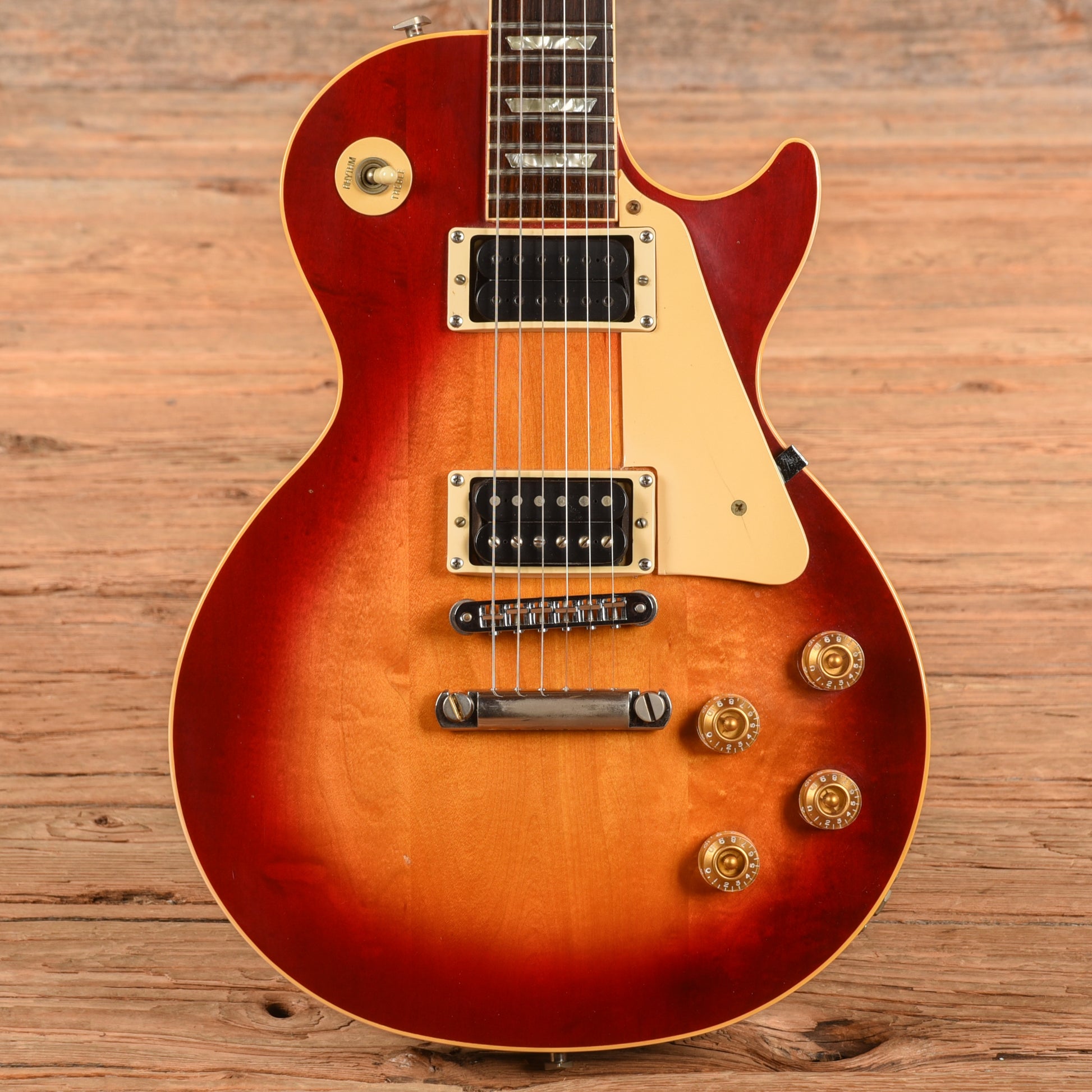Gibson Les Paul Standard Sunburst 1983 Electric Guitars / Solid Body