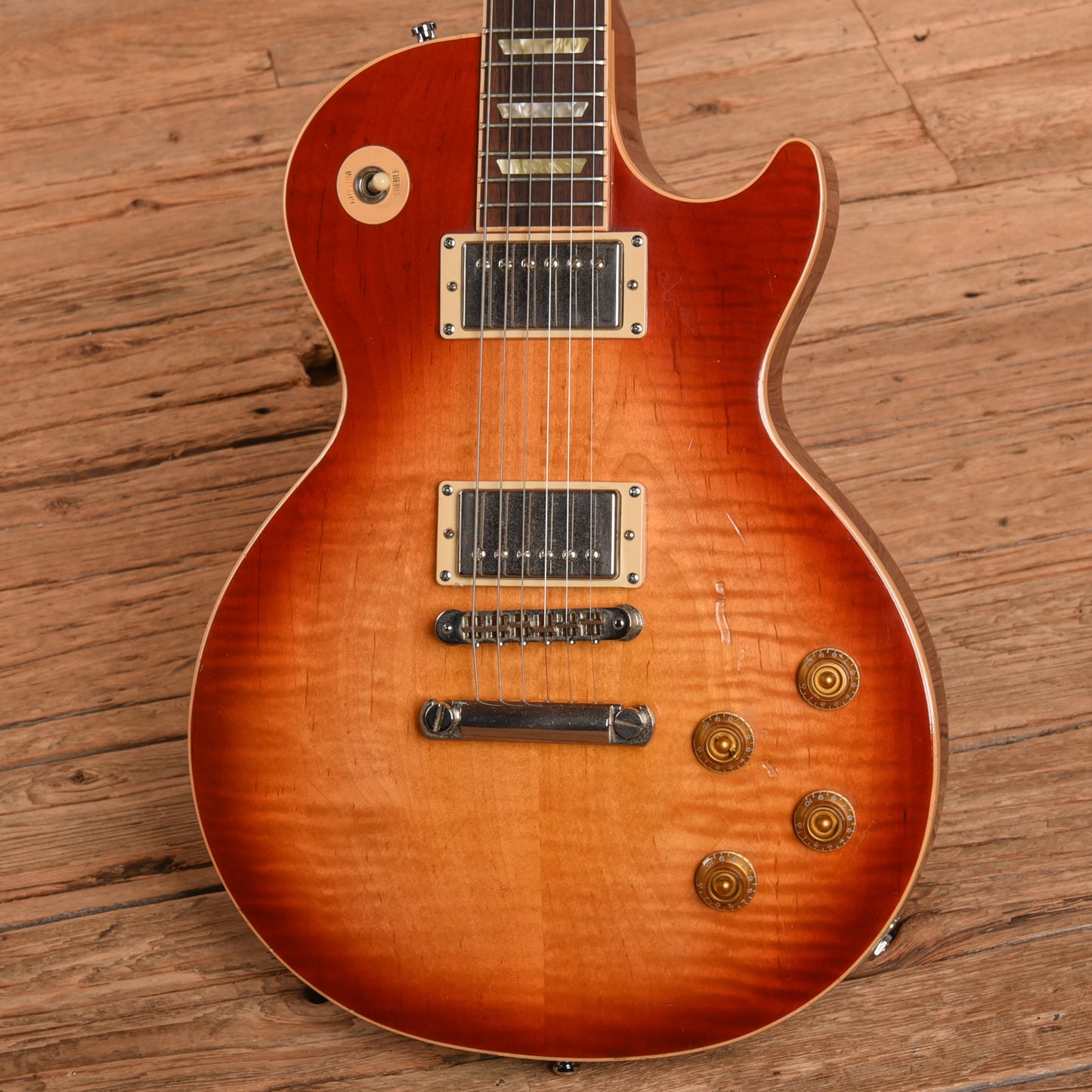Gibson Les Paul Standard Sunburst 2005 Electric Guitars / Solid Body