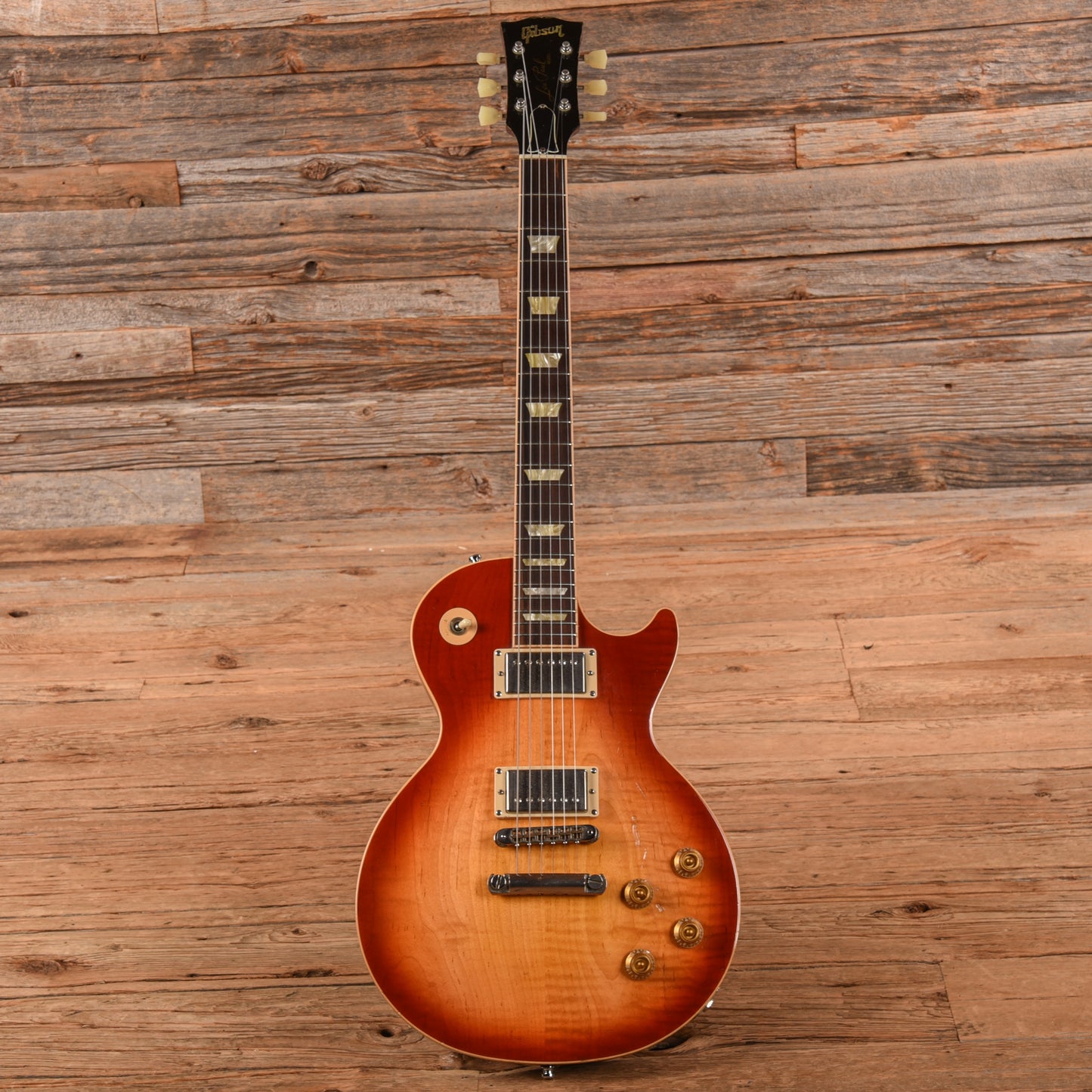 Gibson Les Paul Standard Sunburst 2005 Electric Guitars / Solid Body