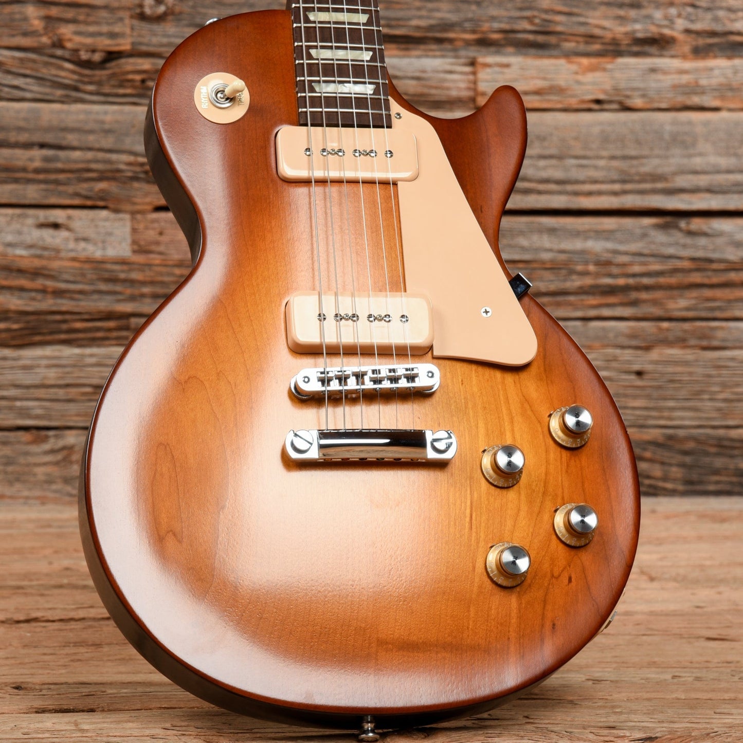 Gibson Les Paul Studio 60s Tribute Honey Burst 2011 Electric Guitars / Solid Body