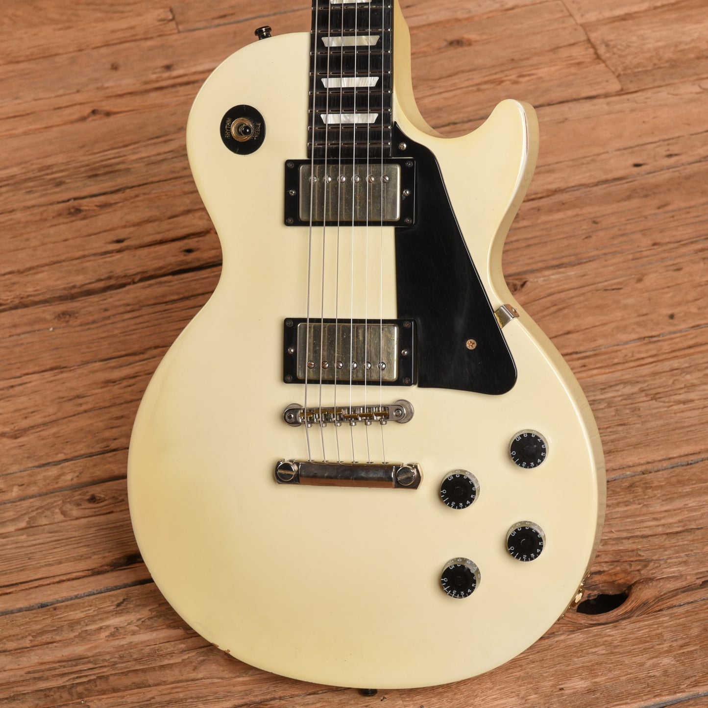Gibson Les Paul Studio Alpine White 2006 Electric Guitars / Solid Body