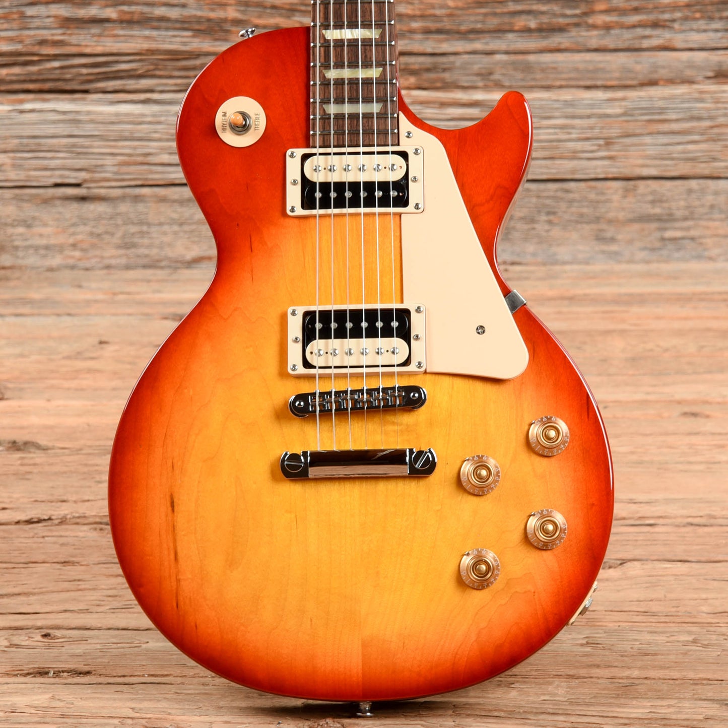 Gibson Les Paul Studio Deluxe Sunburst 2010 Electric Guitars / Solid Body