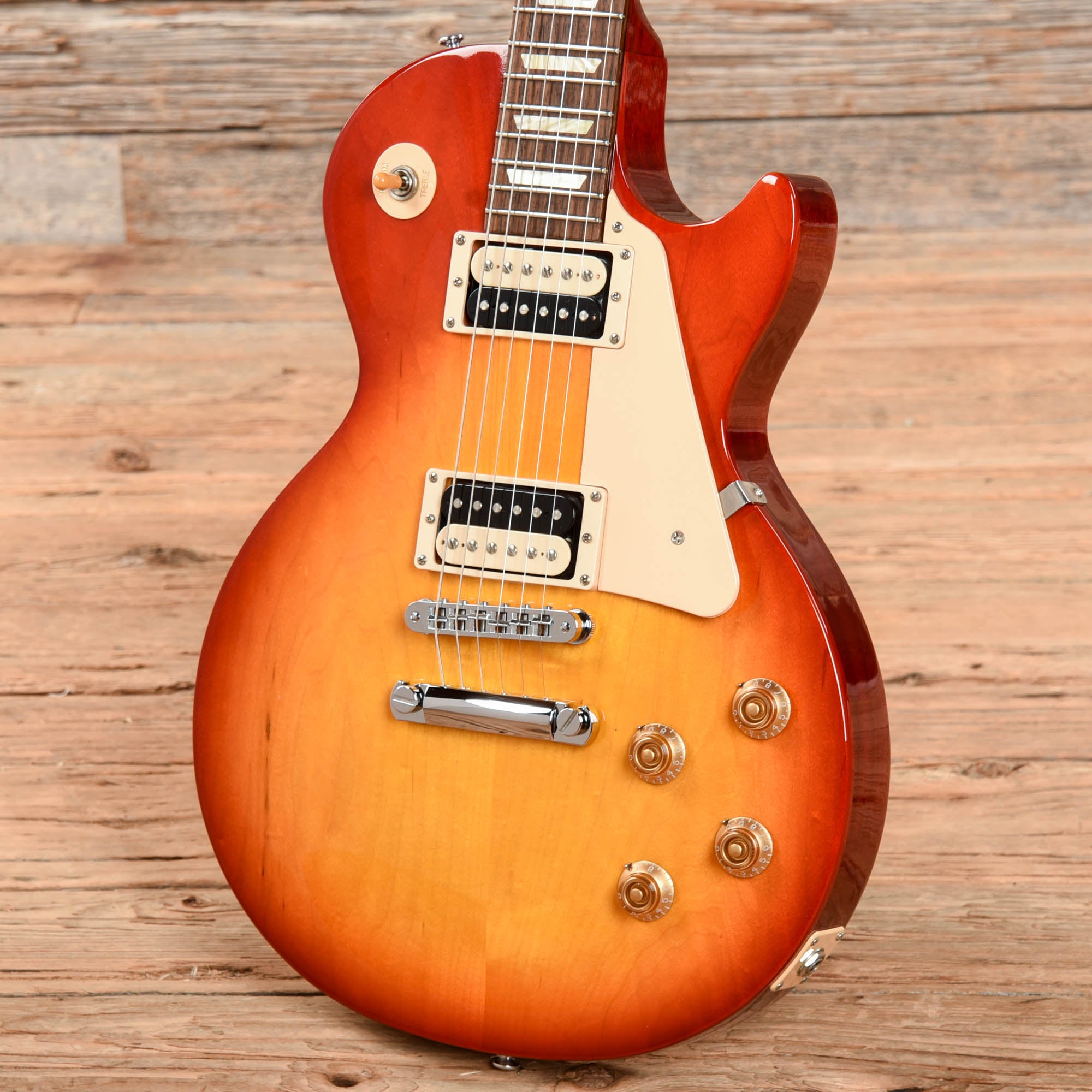 Gibson Les Paul Studio Deluxe Sunburst 2010 Electric Guitars / Solid Body