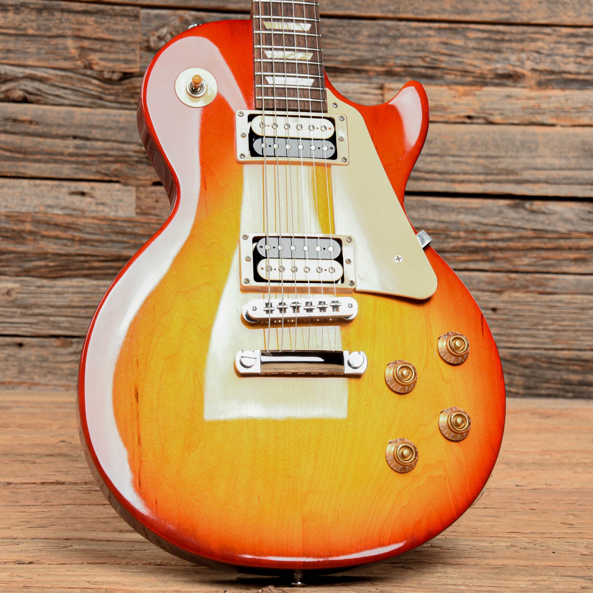 Gibson Les Paul Studio Deluxe Sunburst 2010 Electric Guitars / Solid Body