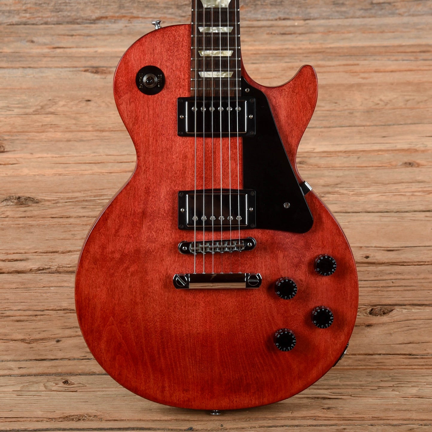 Gibson Les Paul Studio Faded Satin Cherry 2011 Electric Guitars / Solid Body