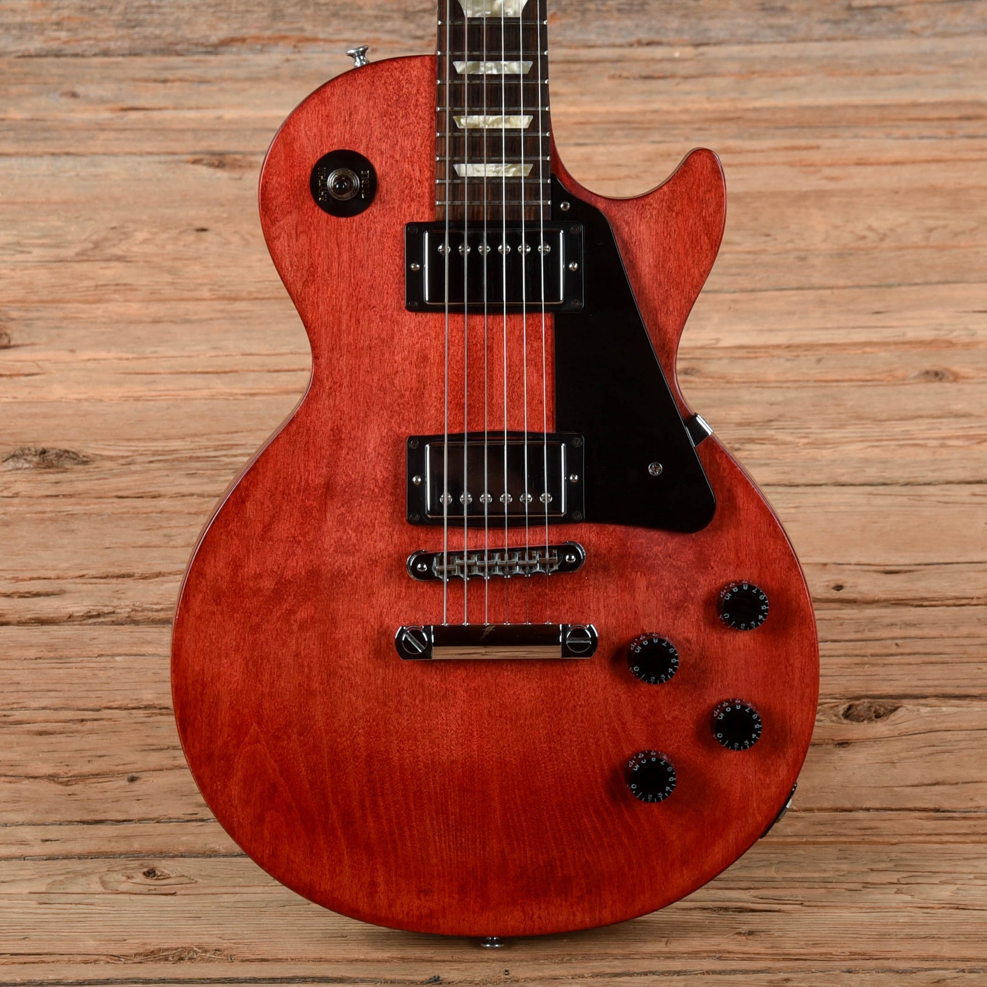 Gibson Les Paul Studio Faded Satin Cherry 2011 Electric Guitars / Solid Body