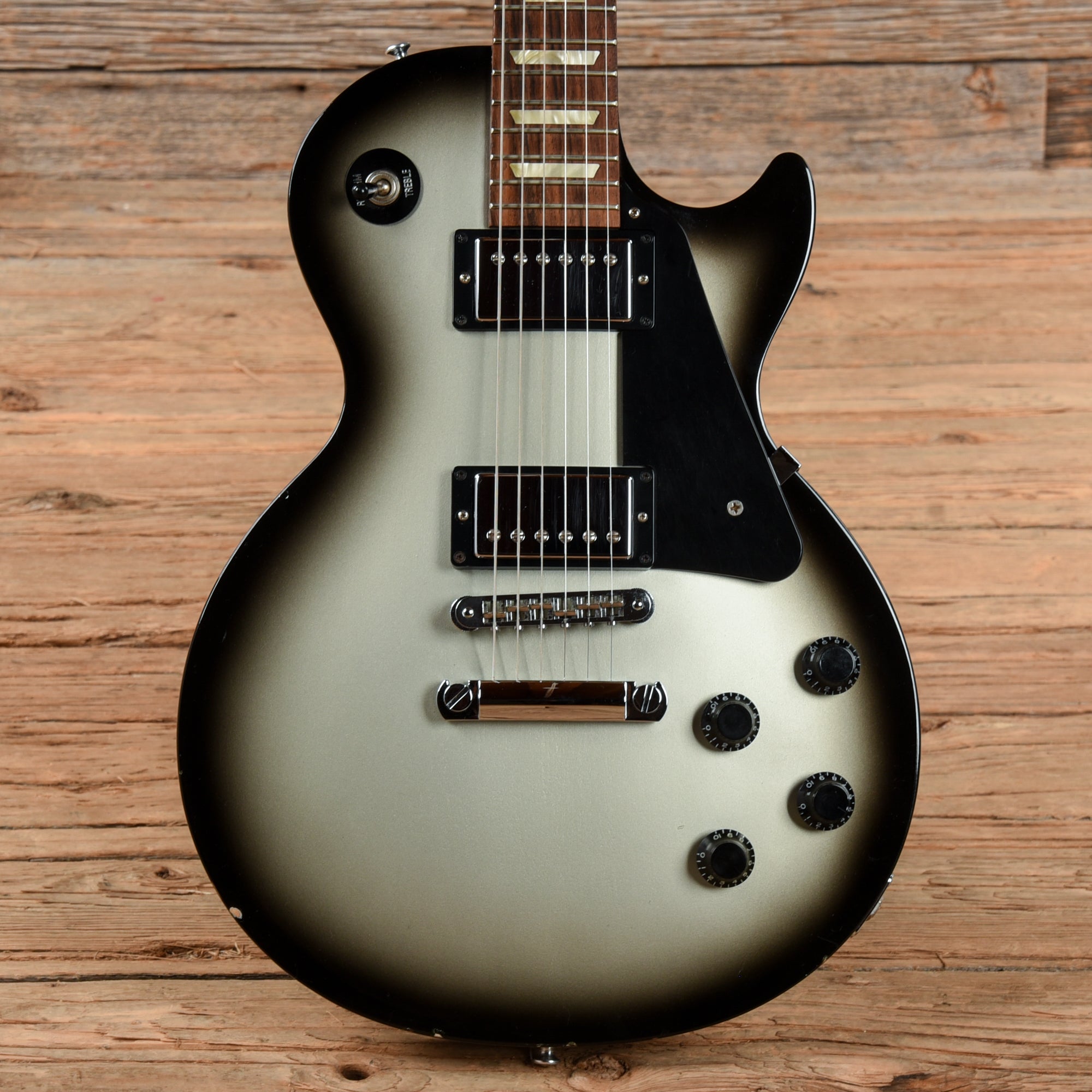Gibson Les Paul Studio Silverburst 2010 – Chicago Music Exchange