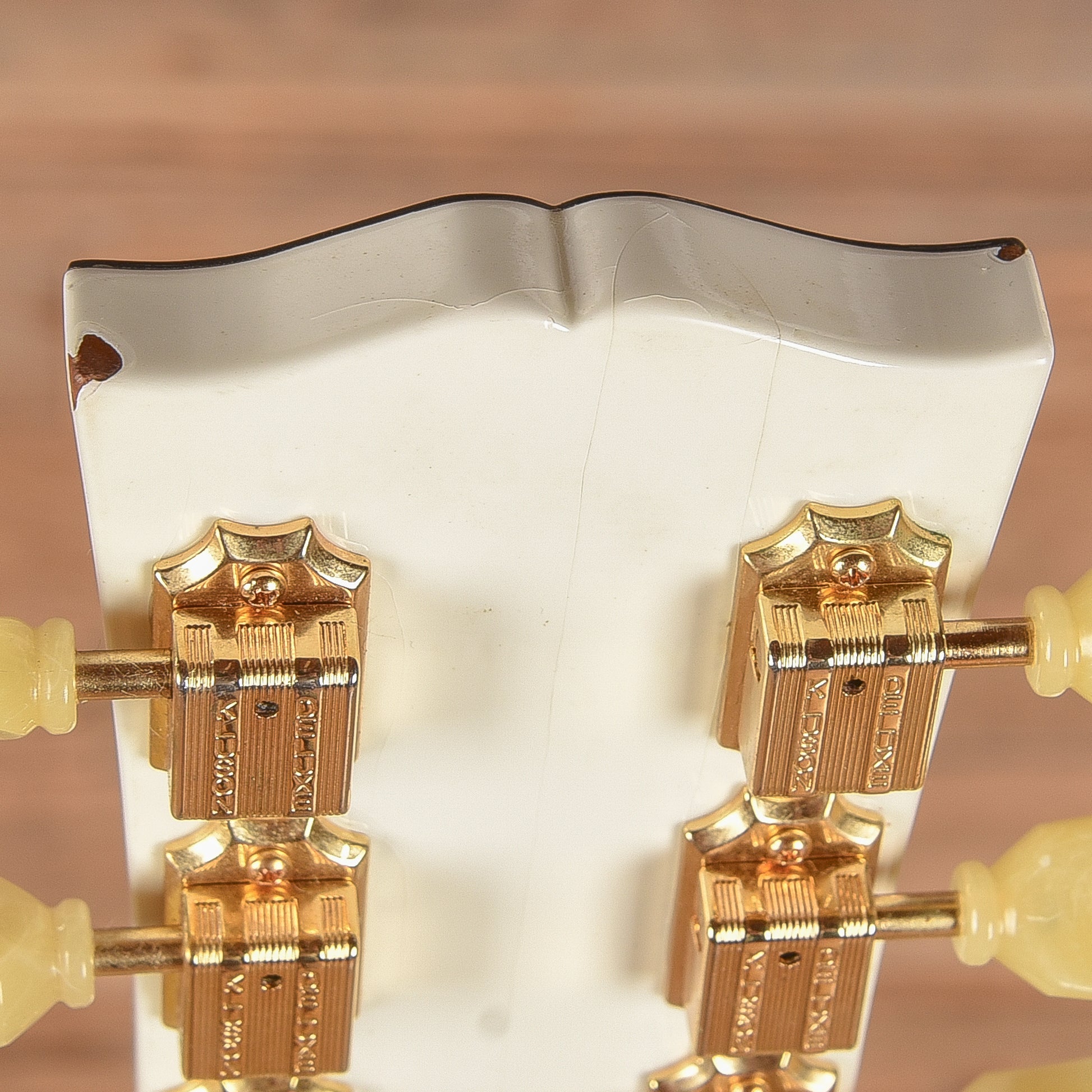 Gibson Les Paul Studio White 2011 Electric Guitars / Solid Body