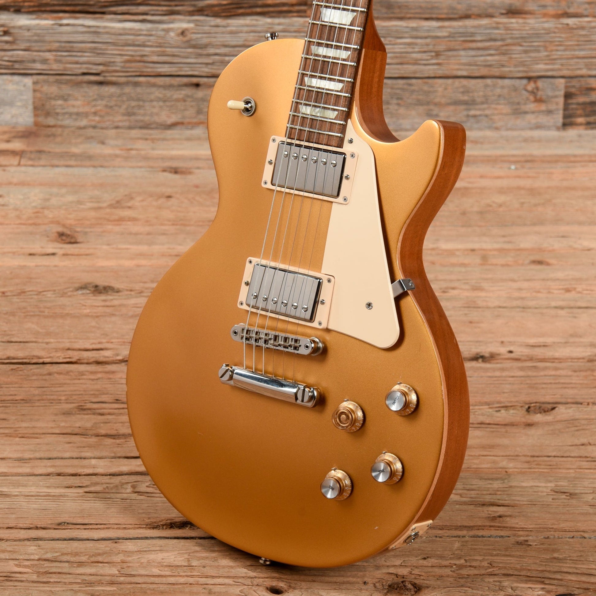 Gibson Les Paul Tribute Satin Goldtop 2018 Electric Guitars / Solid Body