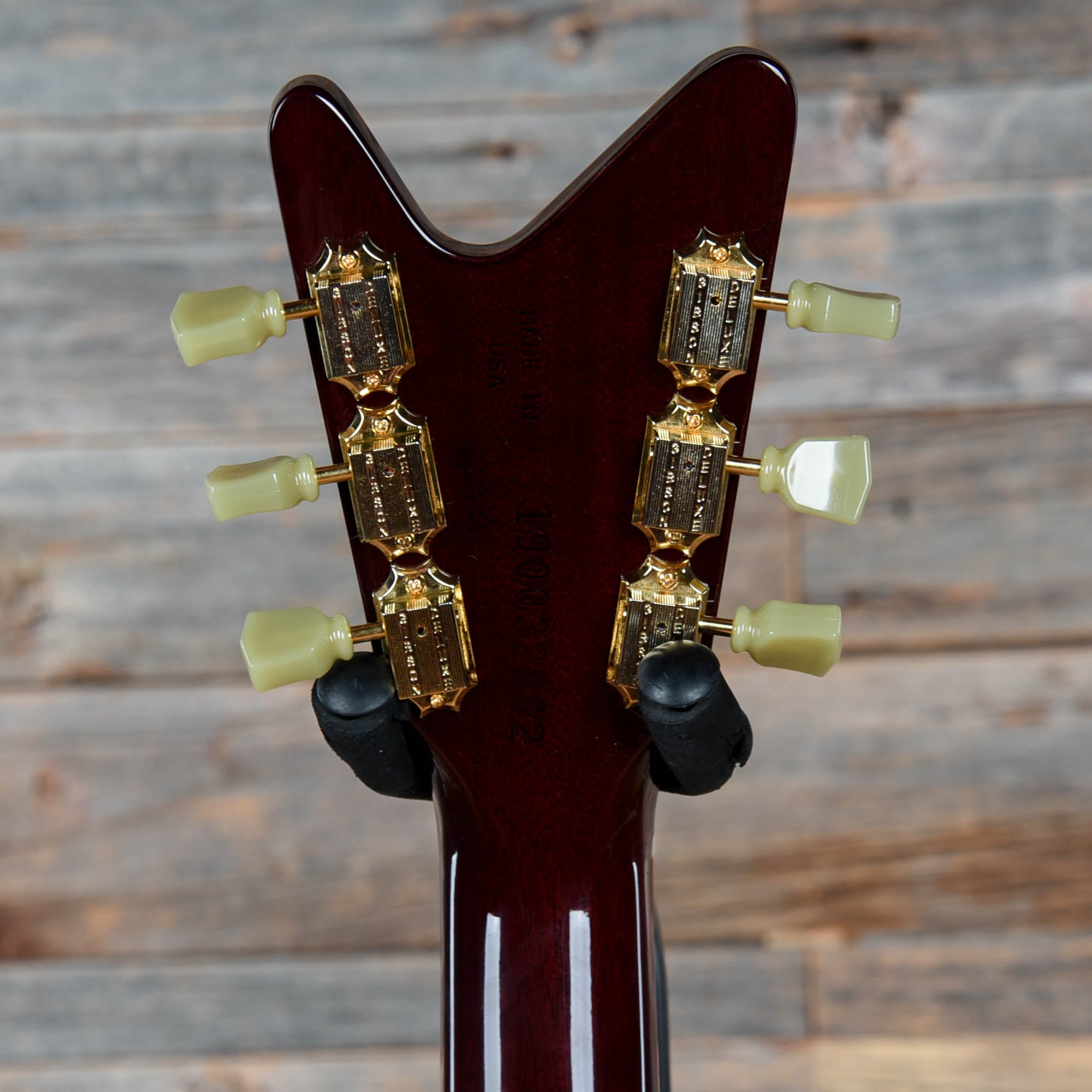 Gibson Moderne Aged Cherry 2019 Electric Guitars / Solid Body