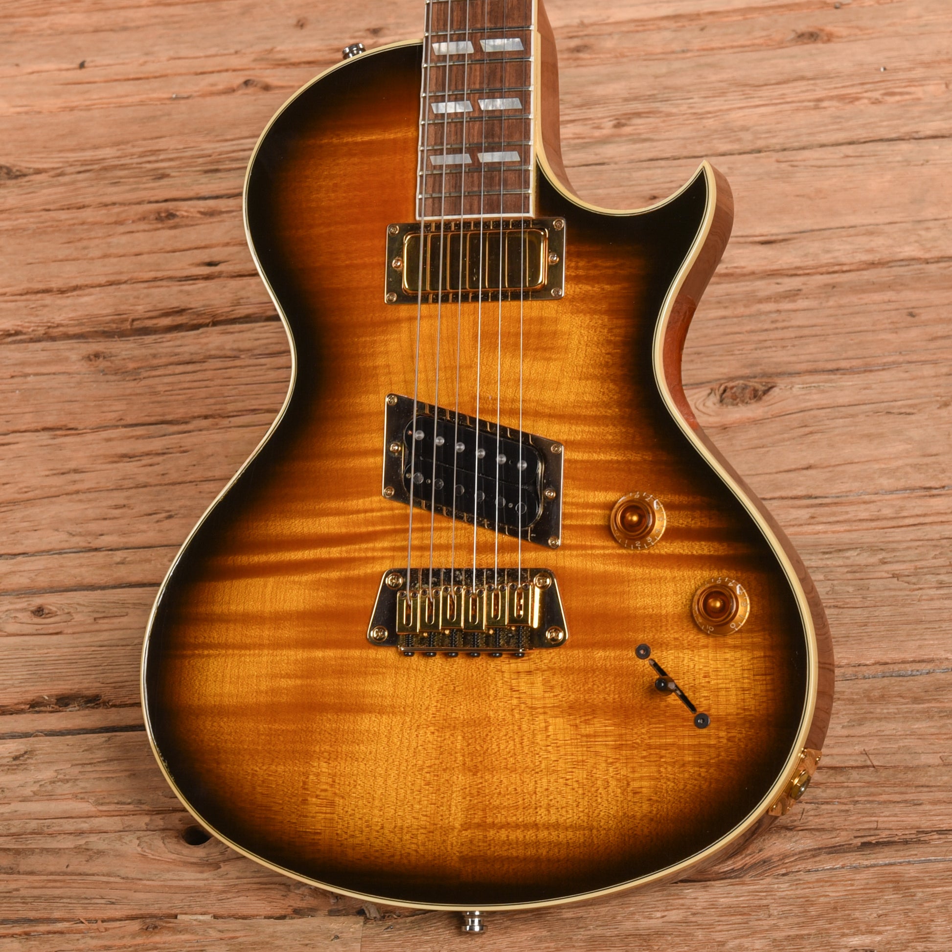 Gibson Nighthawk Standard ST-2 Vintage Sunburst 1993 Electric Guitars / Solid Body