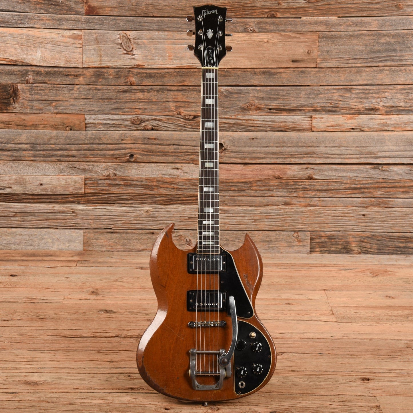 Gibson SG Deluxe Walnut 1971 Electric Guitars / Solid Body