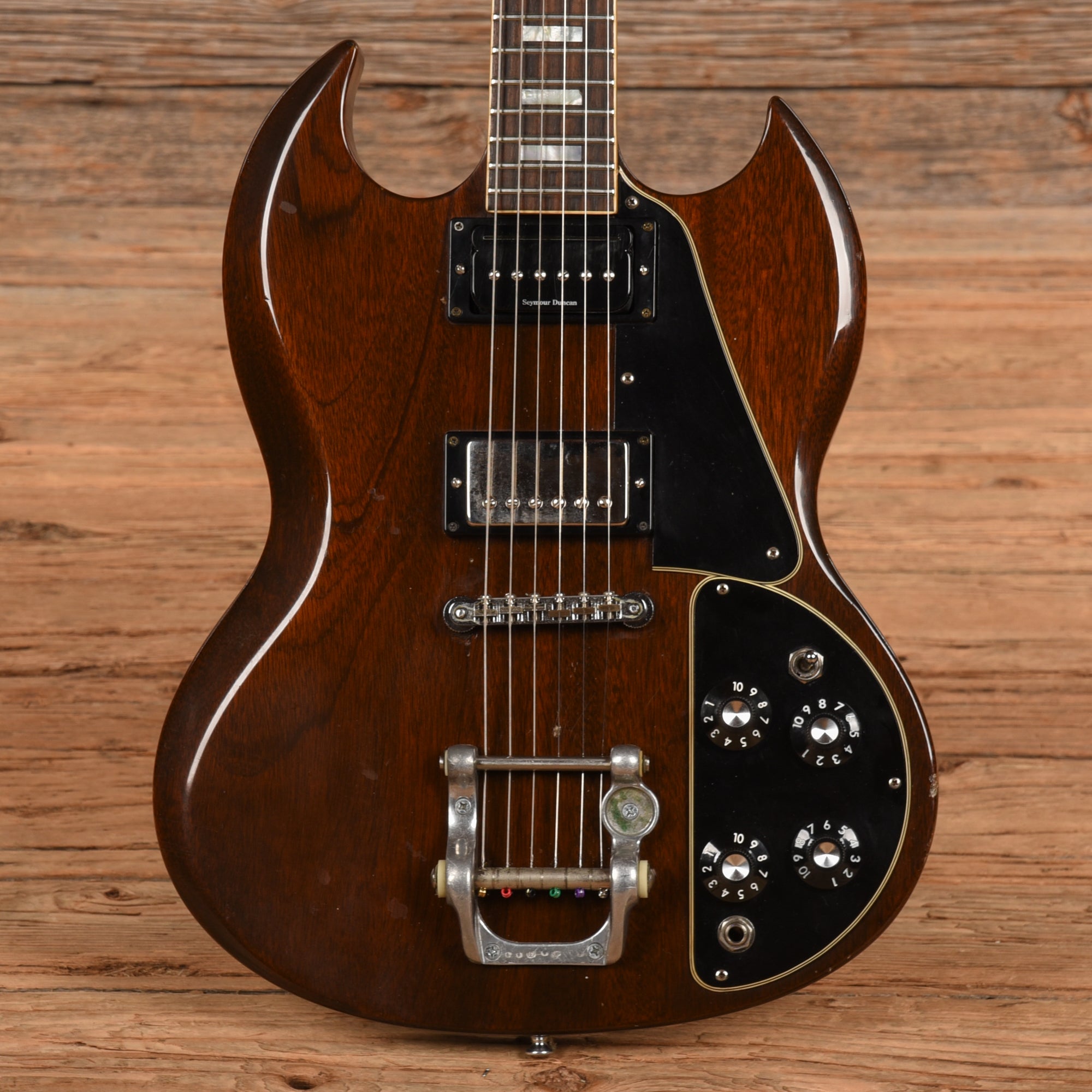 Gibson SG Deluxe Walnut 1972 Electric Guitars / Solid Body