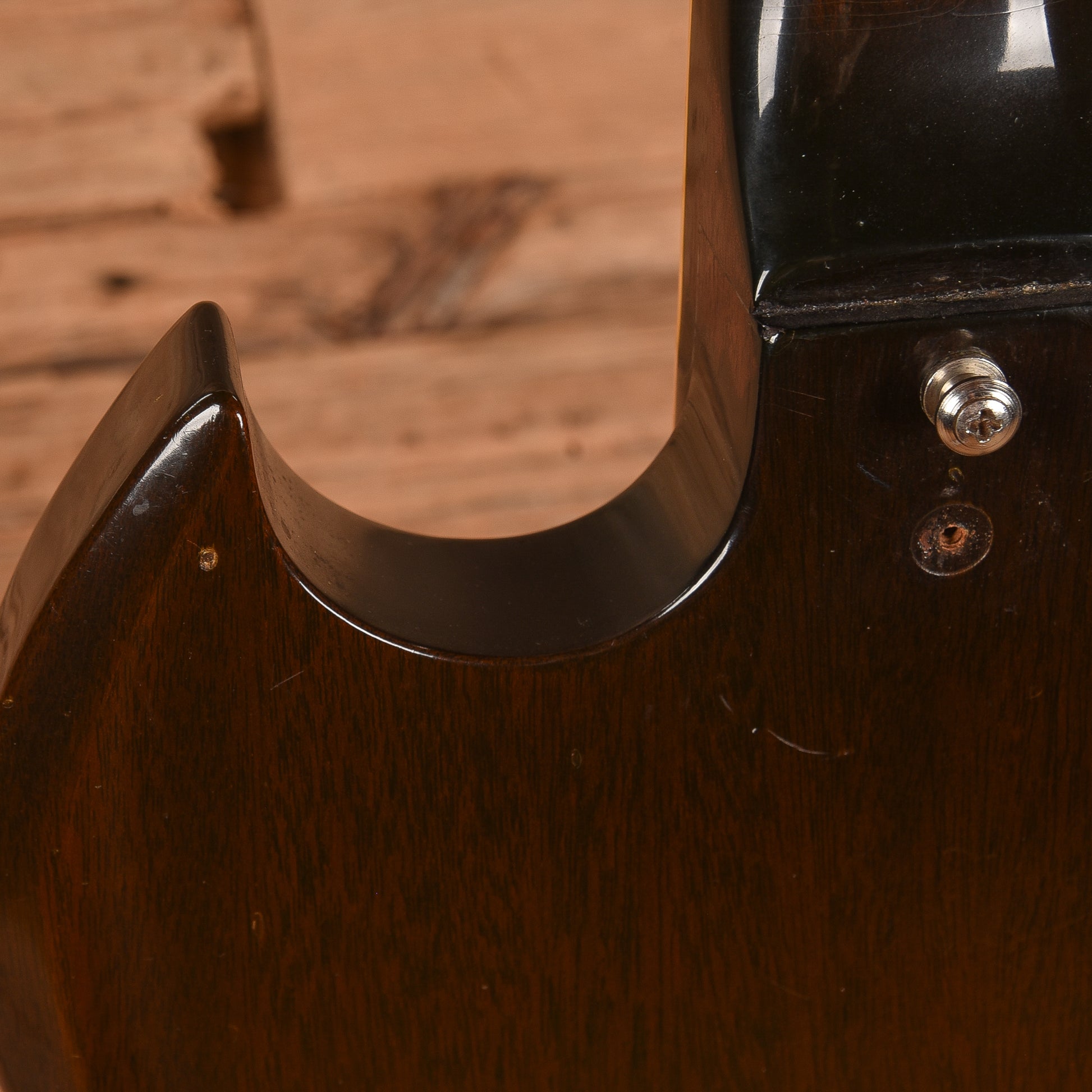 Gibson SG Deluxe Walnut 1972 Electric Guitars / Solid Body