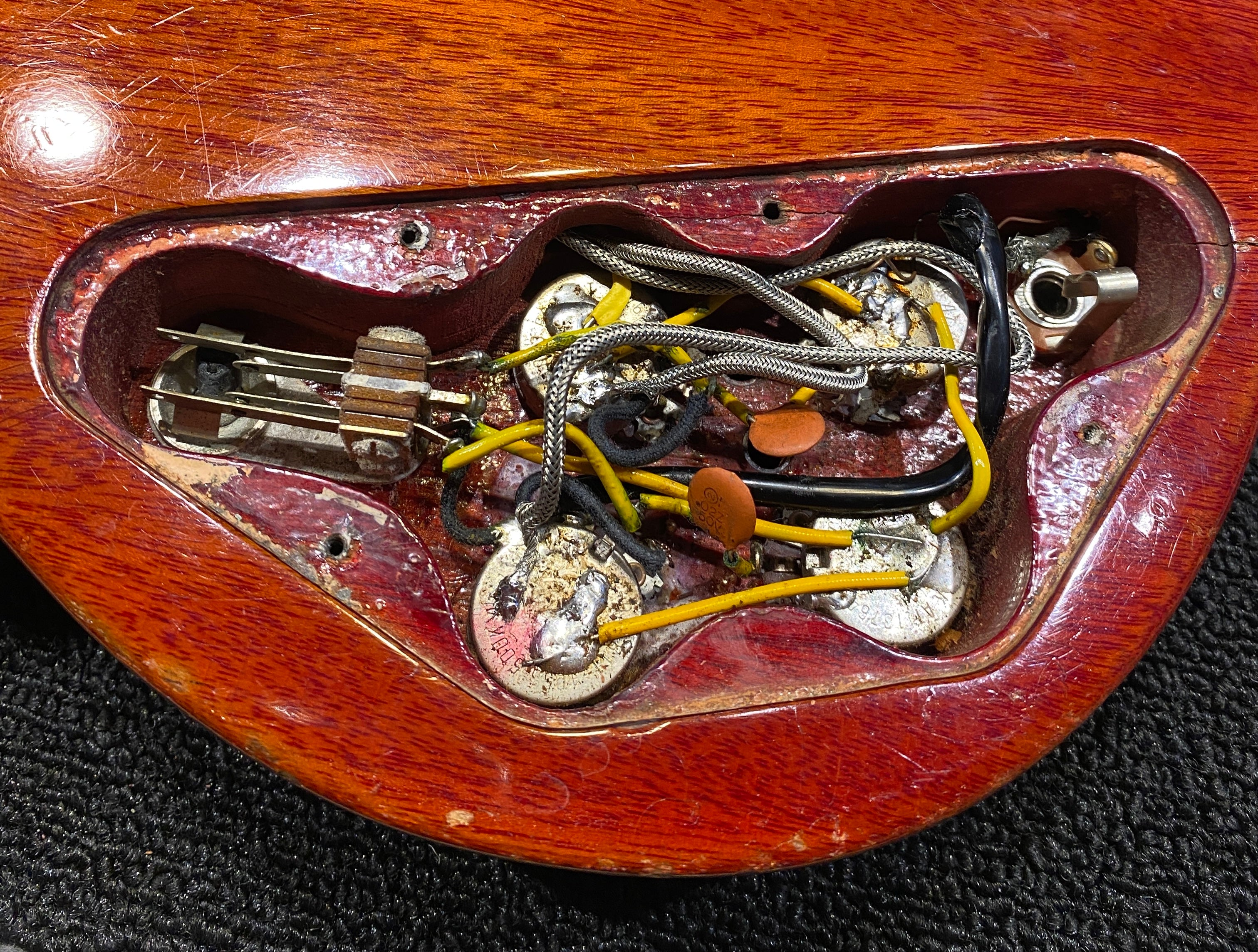 Gibson SG Standard Modified Cherry 1965 Electric Guitars / Solid Body
