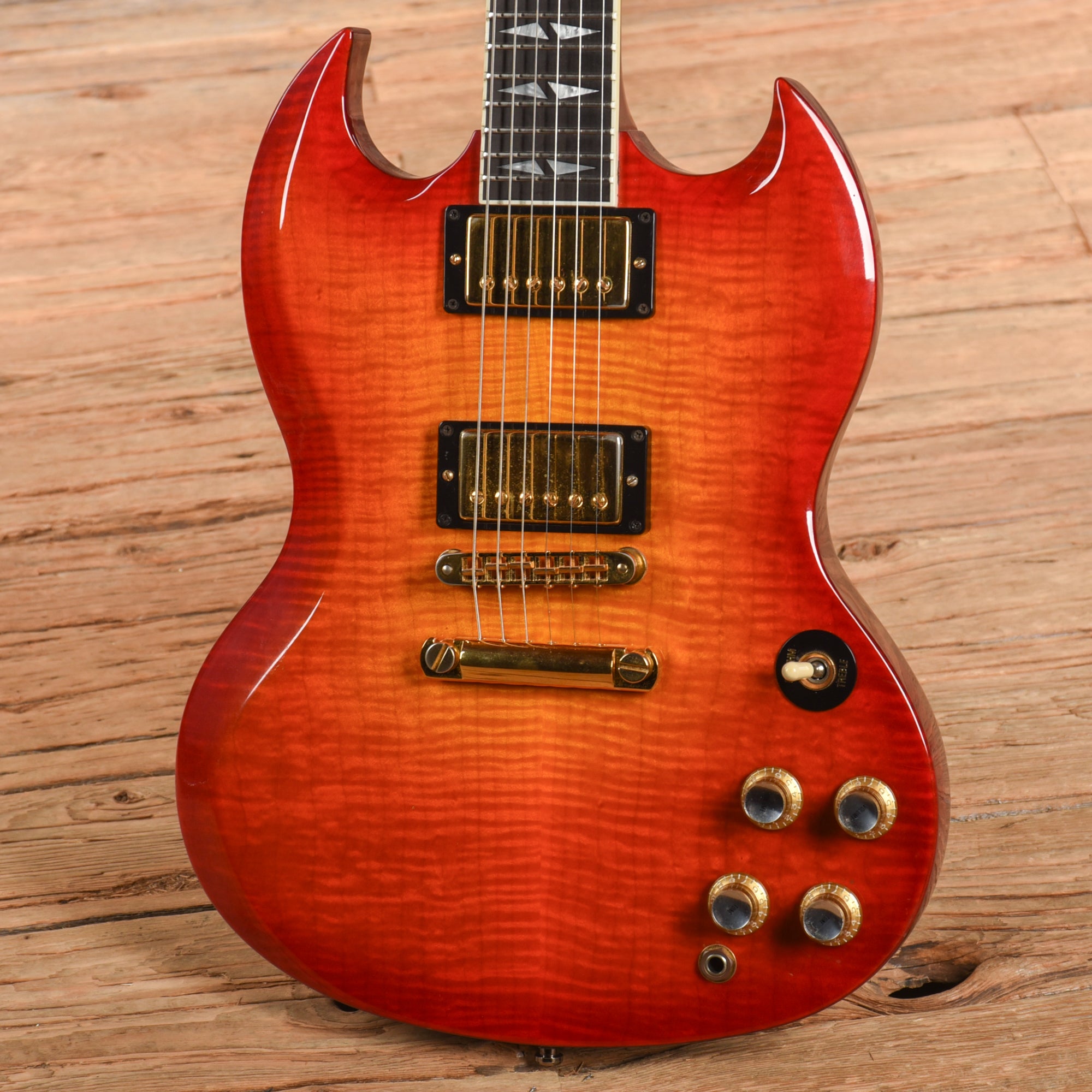 Gibson SG Supreme Cherry Sunburst 2000 Electric Guitars / Solid Body