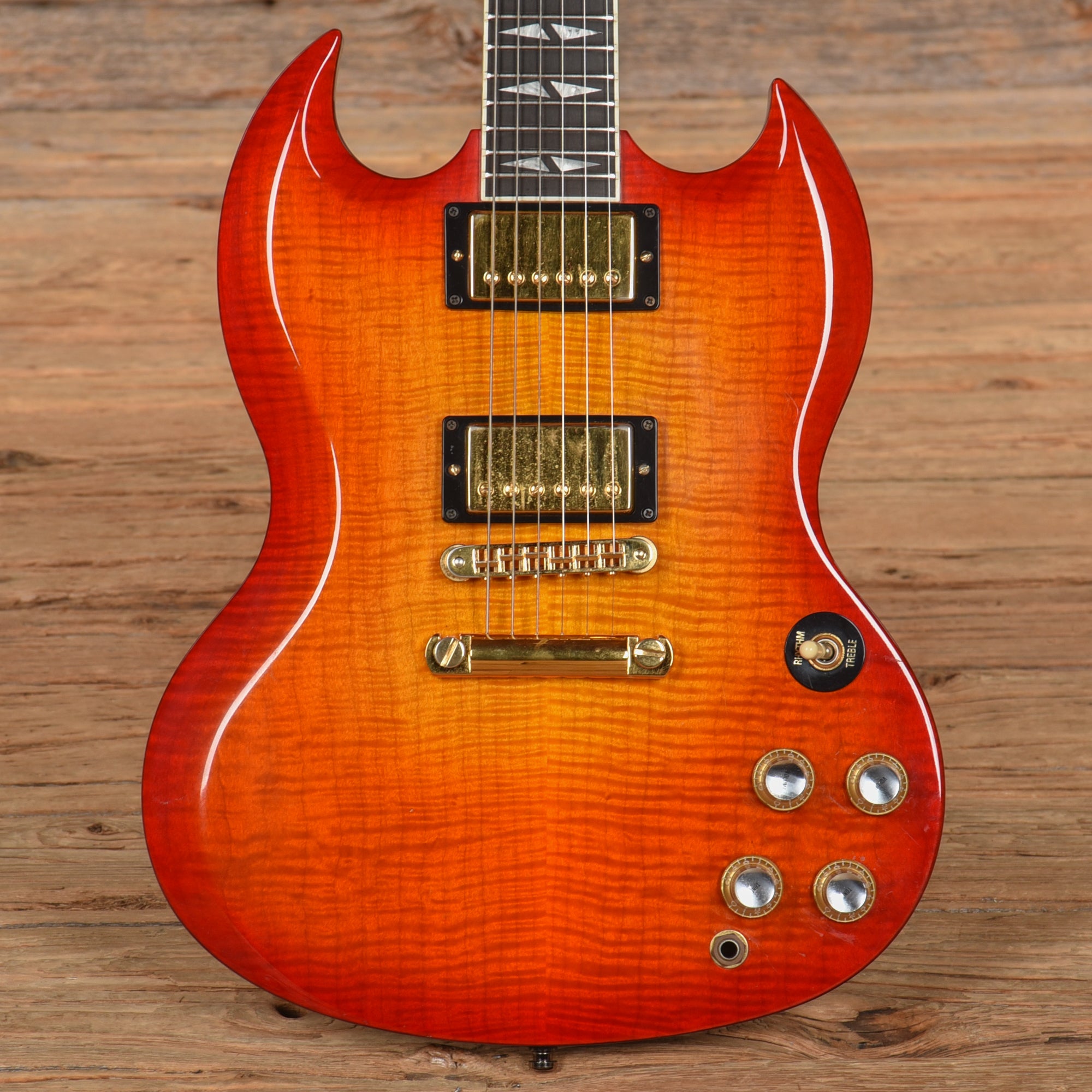 Gibson SG Supreme Cherry Sunburst 2000 Electric Guitars / Solid Body