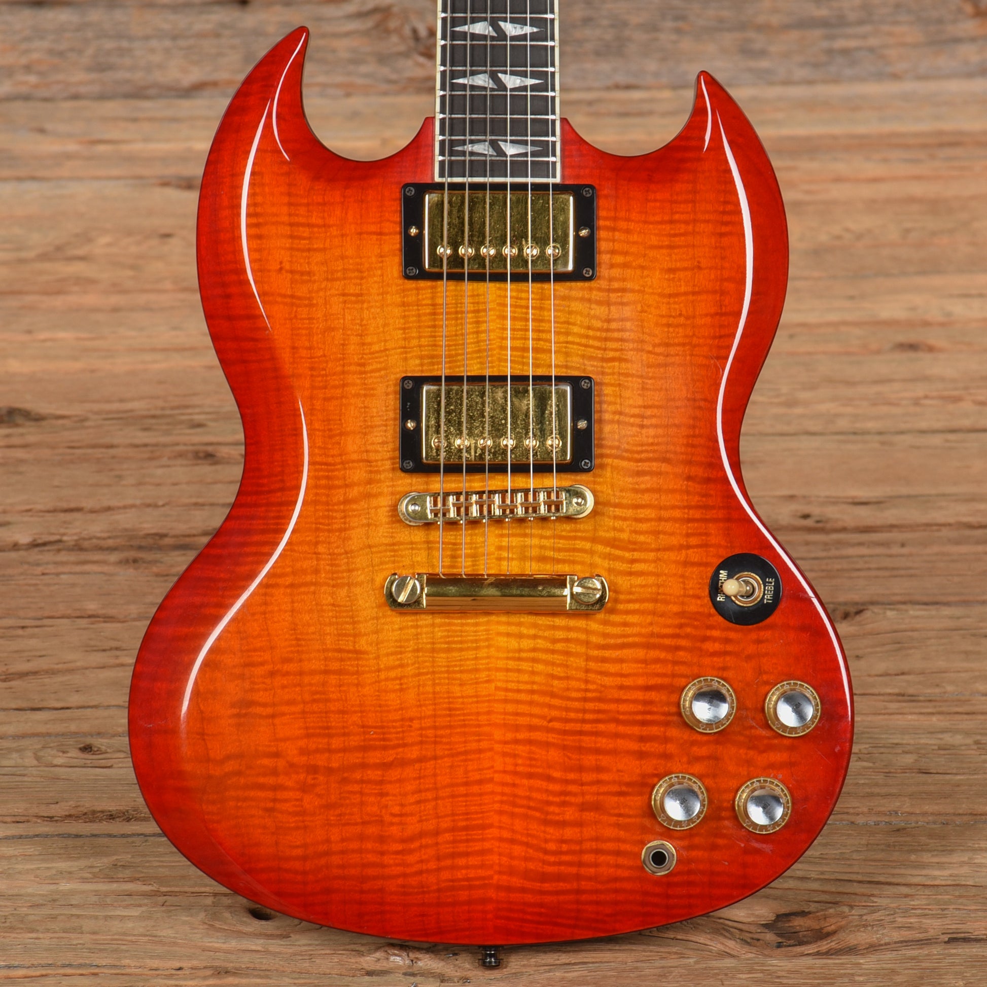 Gibson SG Supreme Cherry Sunburst 2000 Electric Guitars / Solid Body