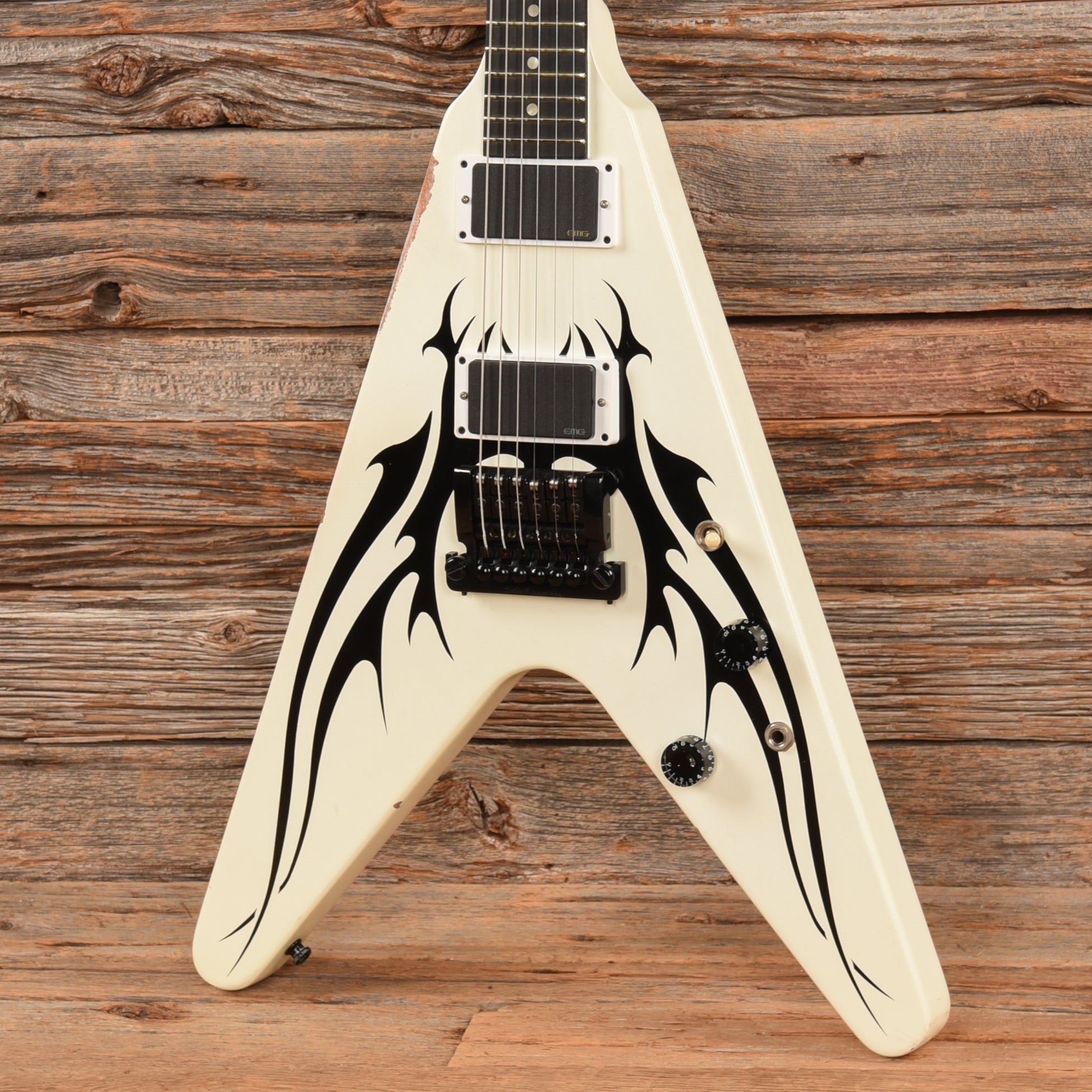 Gibson Tribal Flying V White 2009 Electric Guitars / Solid Body