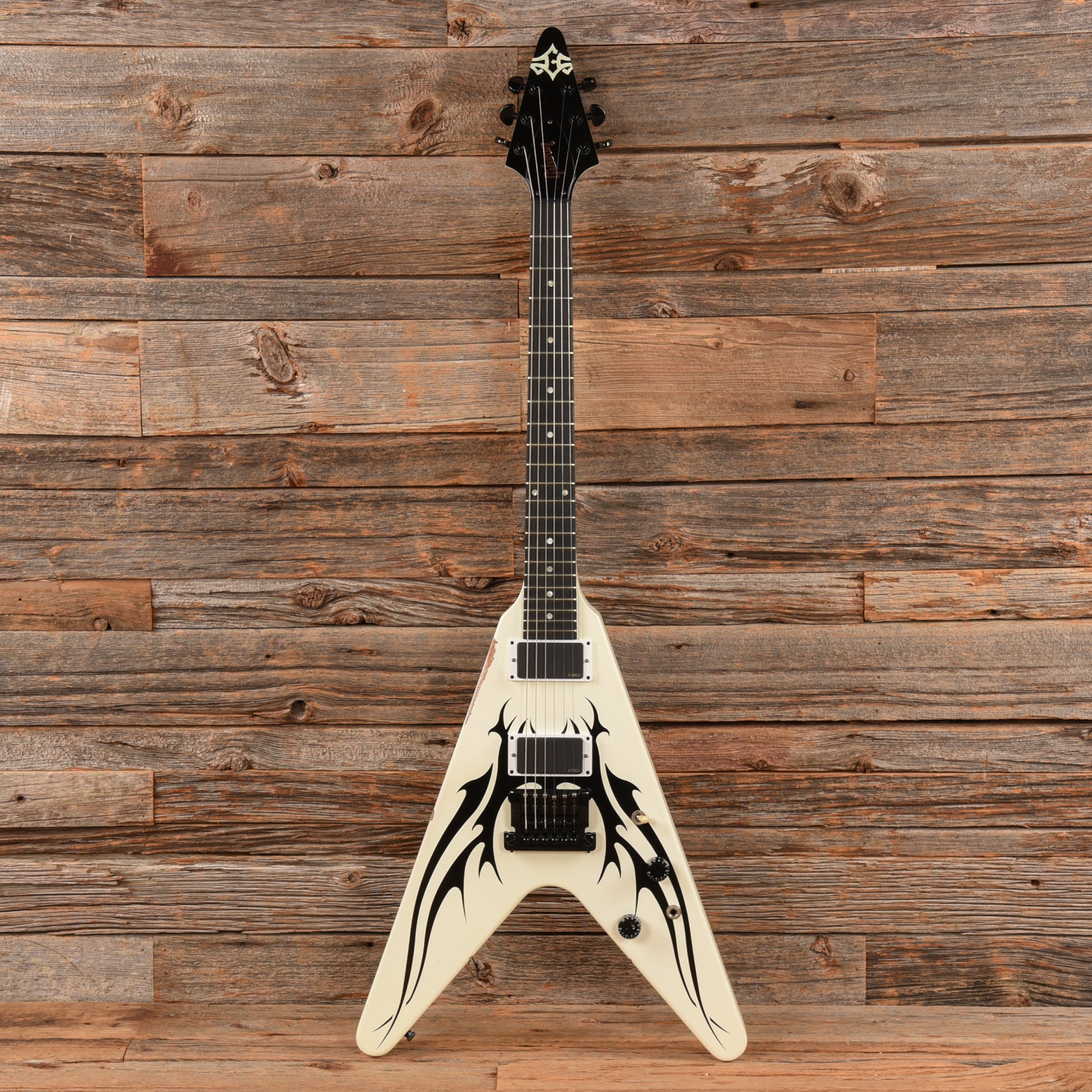 Gibson Tribal Flying V White 2009 Electric Guitars / Solid Body
