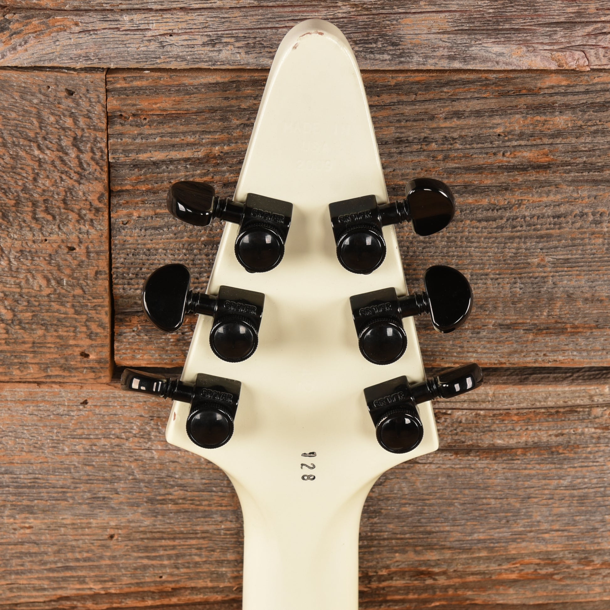 Gibson Tribal Flying V White 2009 Electric Guitars / Solid Body