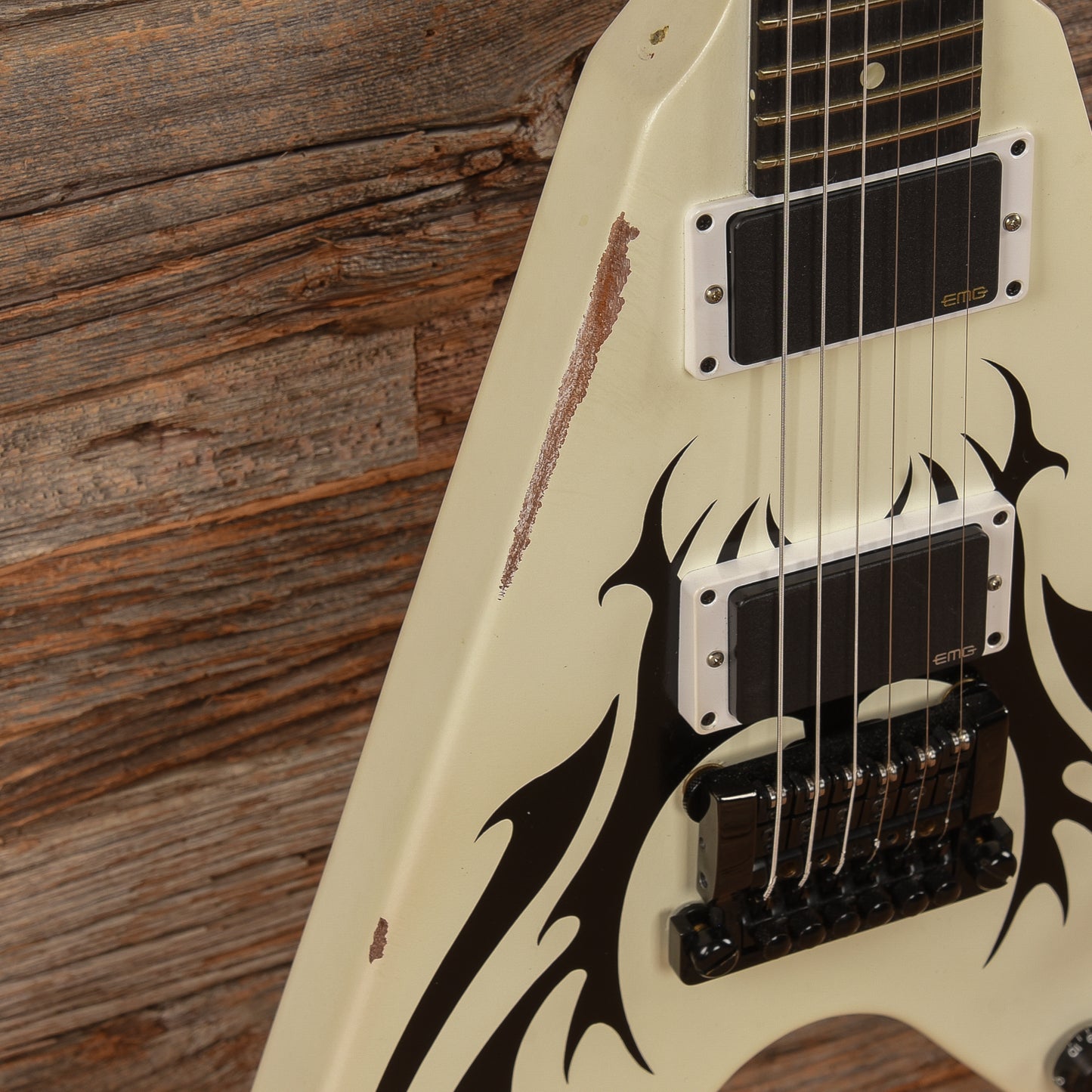 Gibson Tribal Flying V White 2009 Electric Guitars / Solid Body