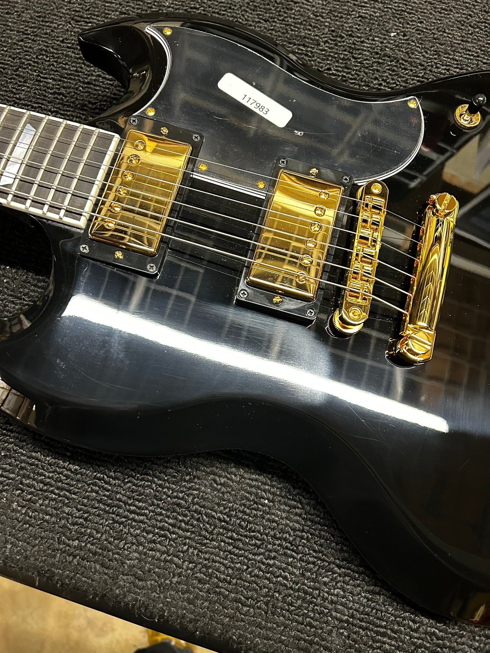 Gibson USA SG Modern Ebony w/Gold Hardware Electric Guitars / Solid Body