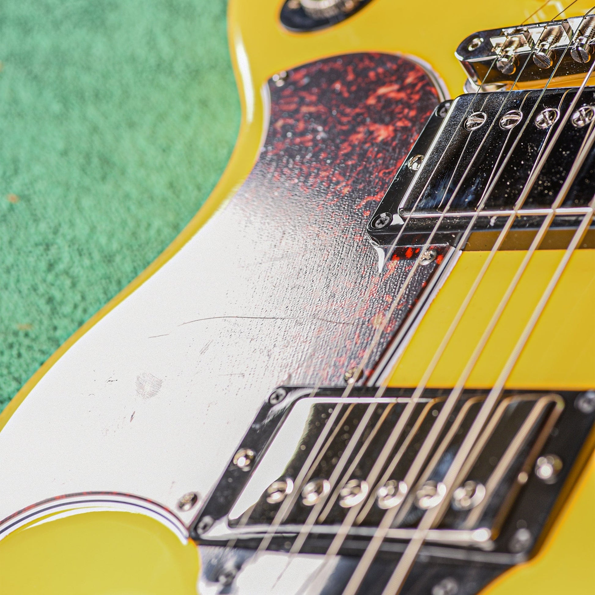Gibson USA SG Standard Gloss Yellow w/Tortoise Pickguard & T-Type Pickups Electric Guitars / Solid Body