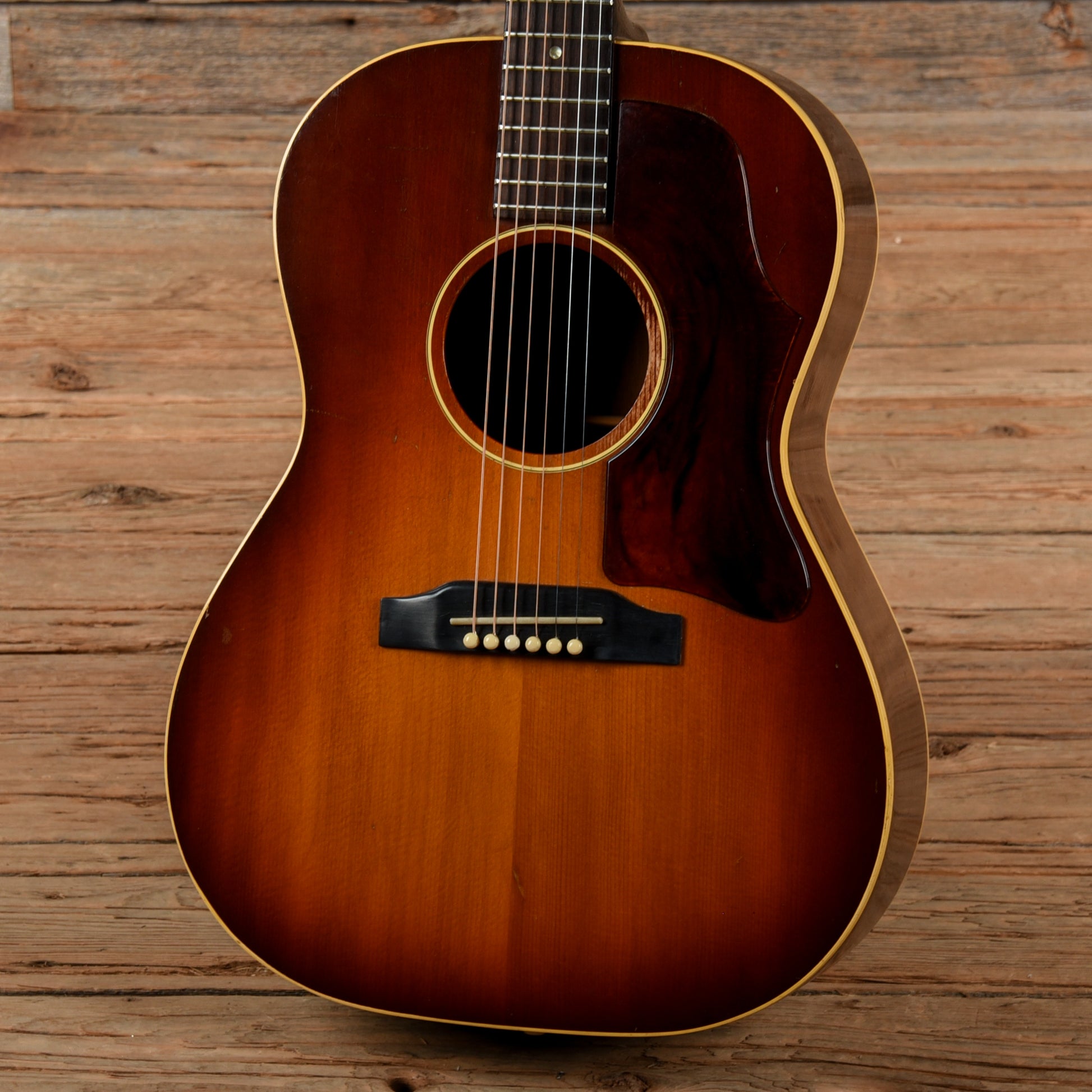 Gibson LG-1 Sunburst 1965