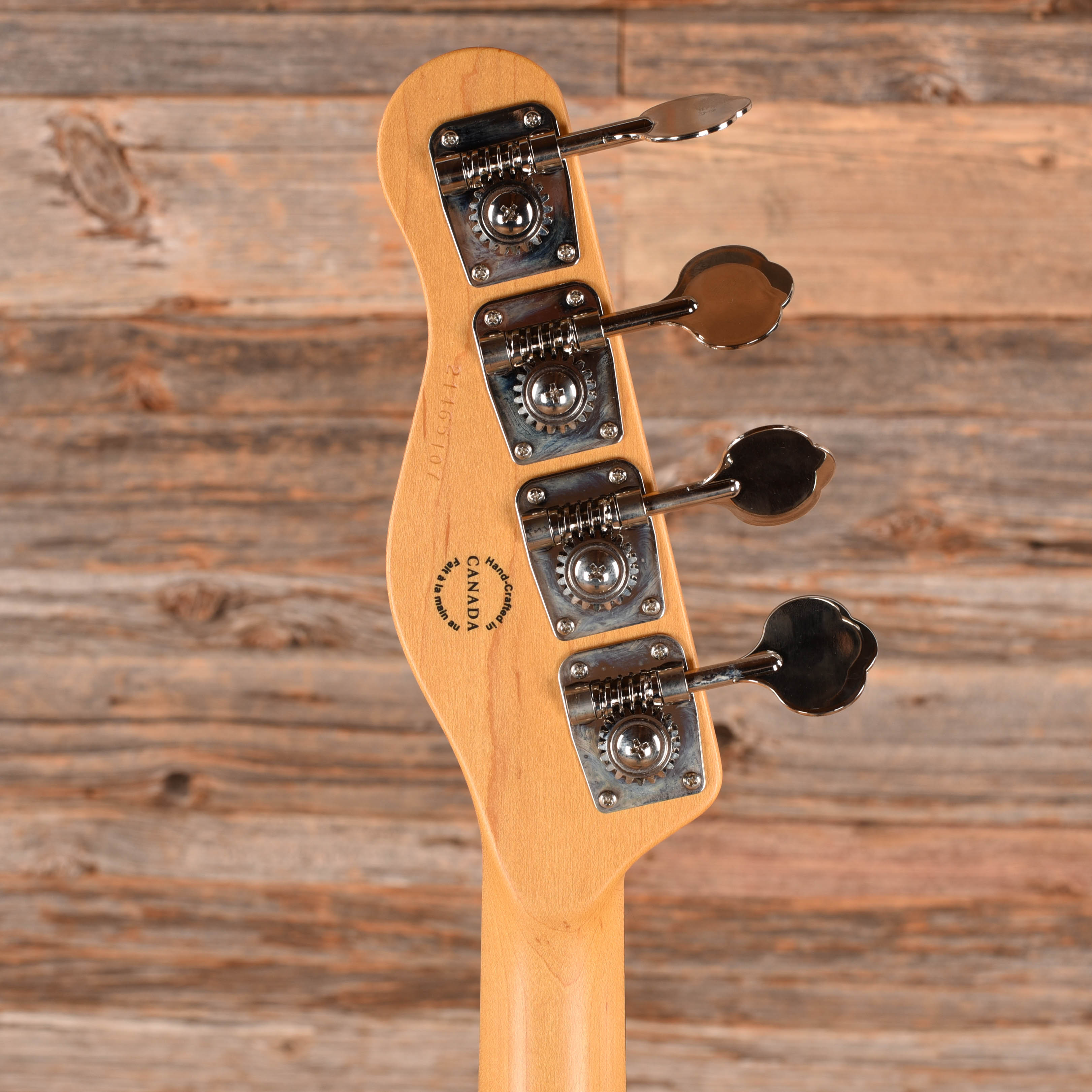 Godin A4 Ultra Fretless Natural Natural – Chicago Music Exchange