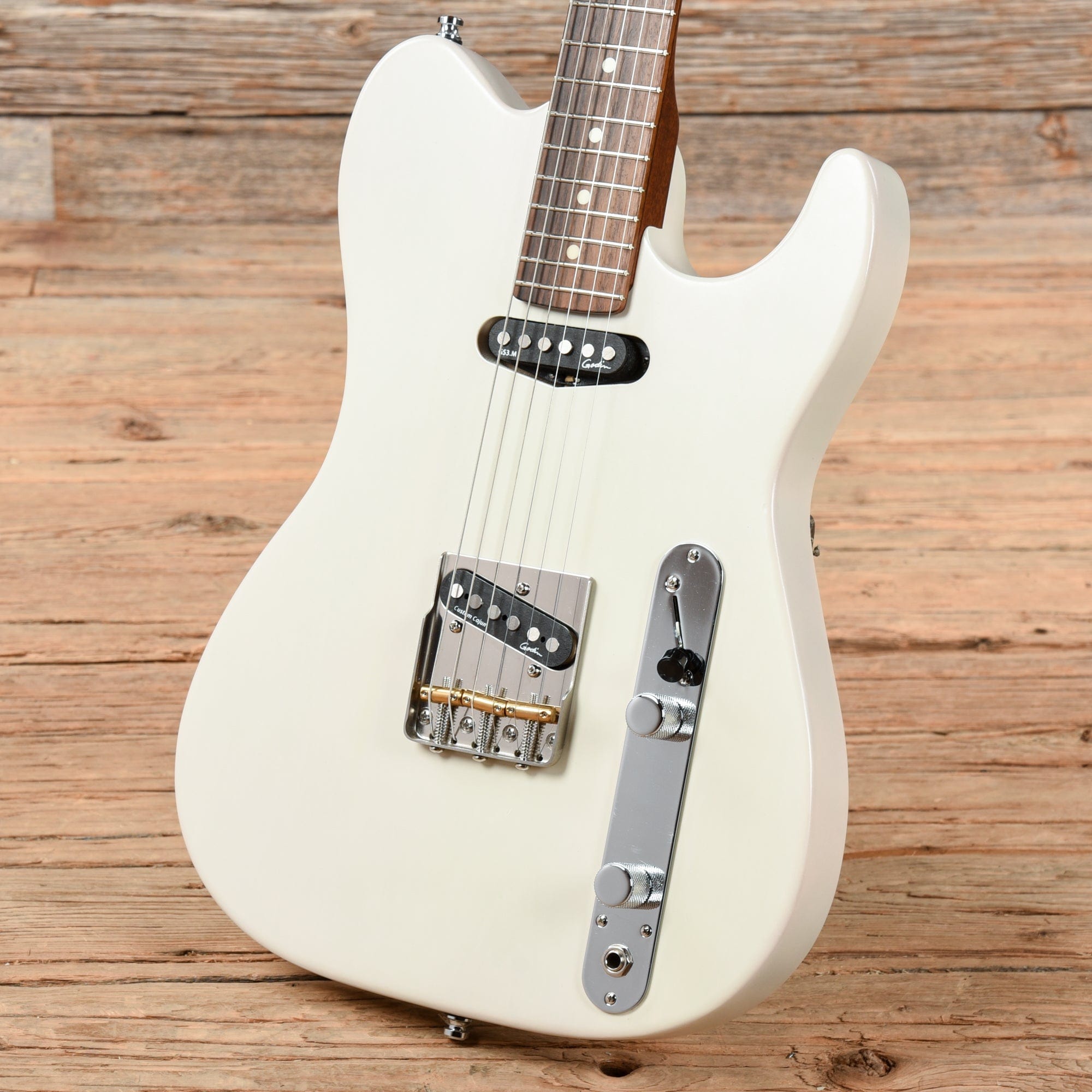 Godin Stadium HT White 2021 – Chicago Music Exchange