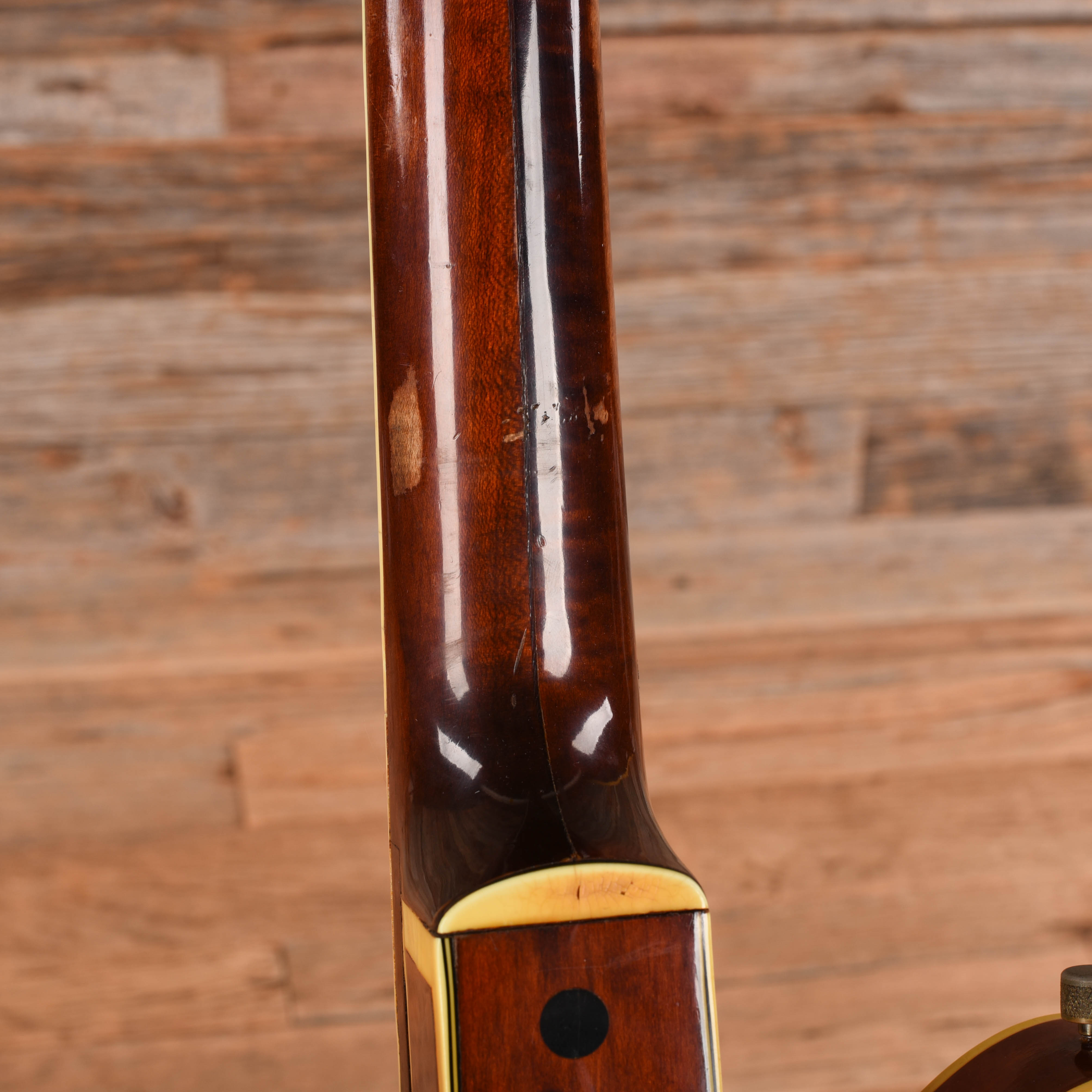 Gretsch 6122 Country Gentleman Walnut 1966 Electric Guitars