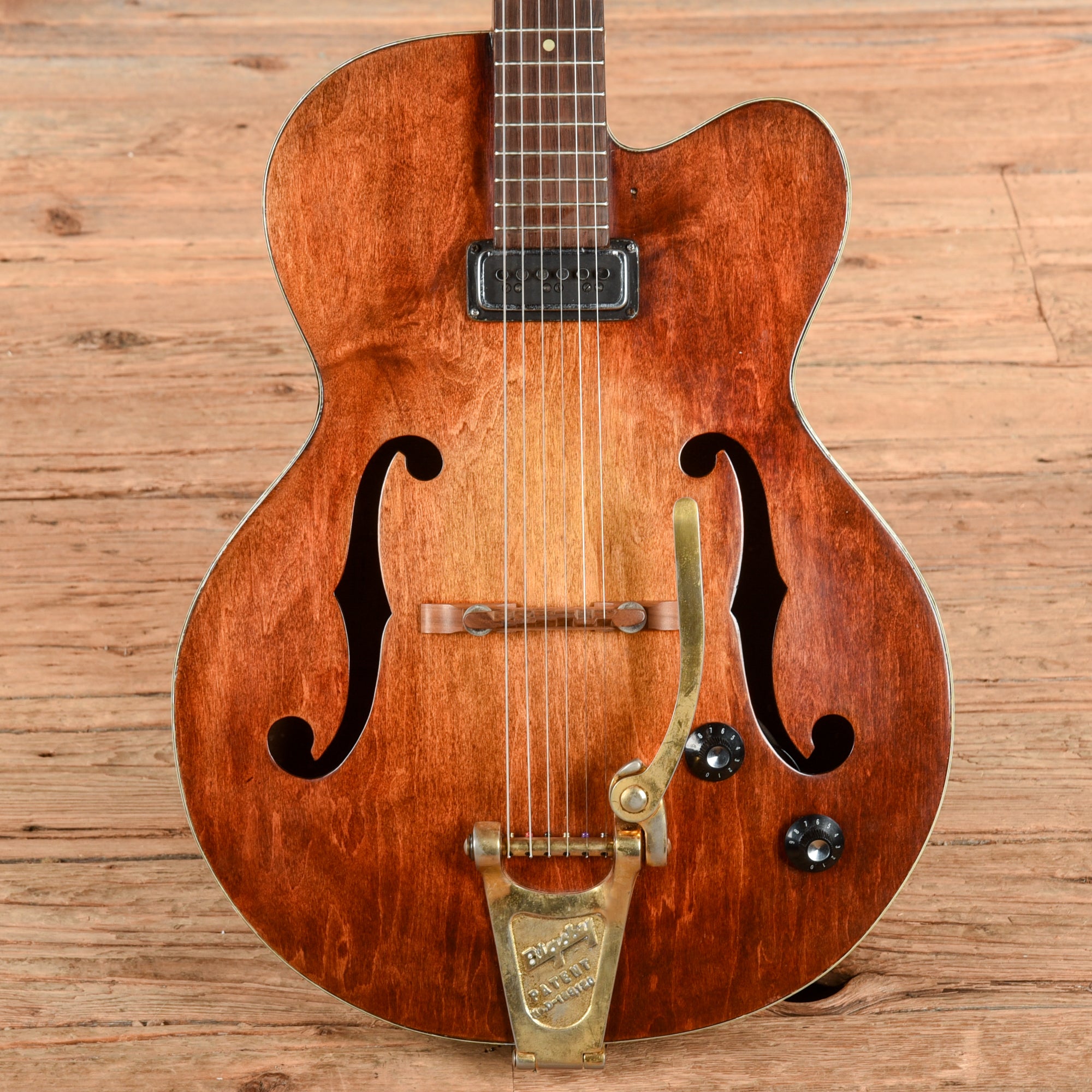 Gretsch 6186 Clipper Sunburst 1950s Electric Guitars