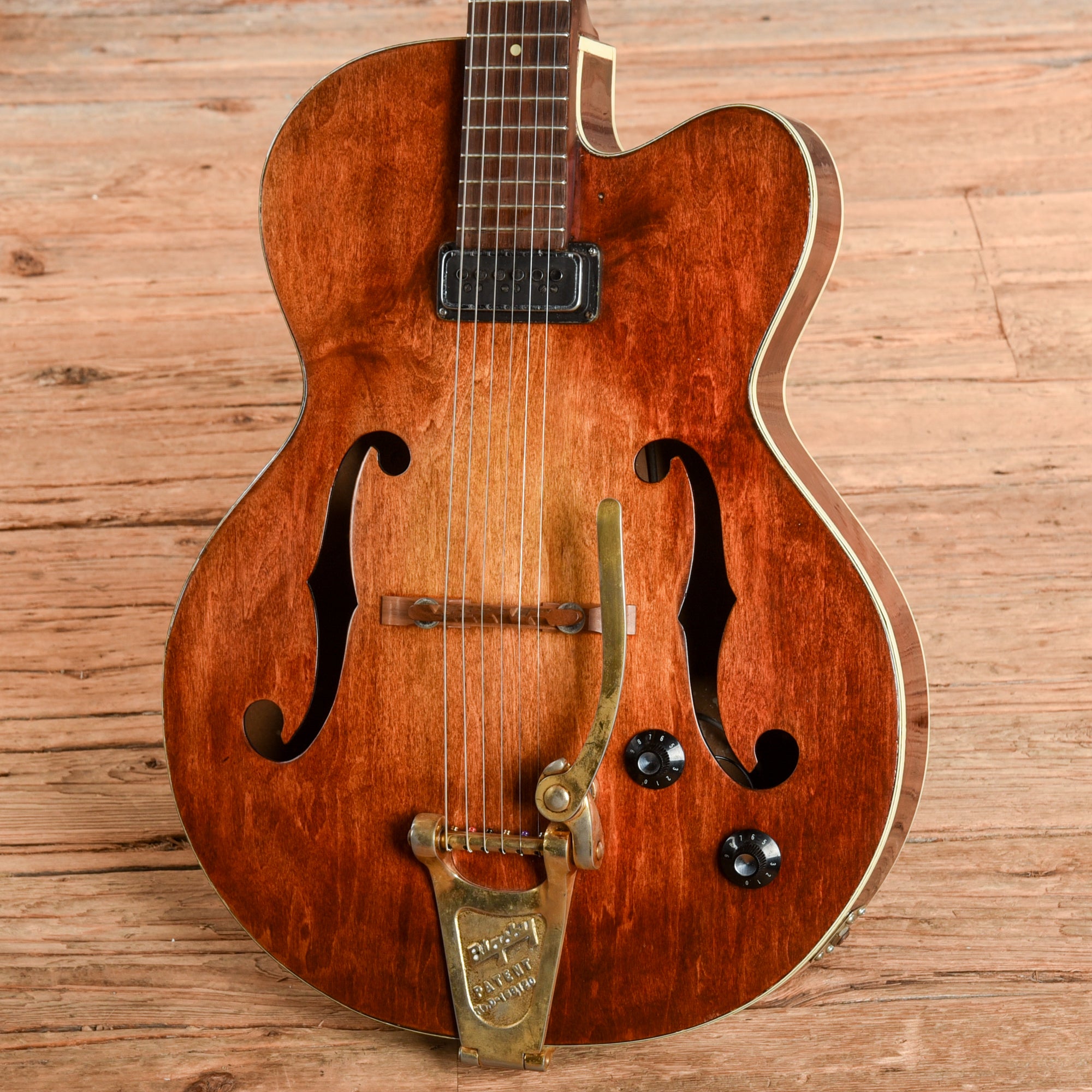 Gretsch 6186 Clipper Sunburst 1950s Electric Guitars