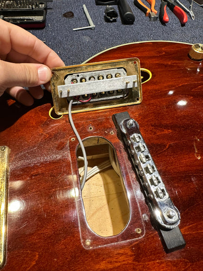 Gretsch 7670 Country Gentleman Walnut 1975 Electric Guitars / Semi-Hollow