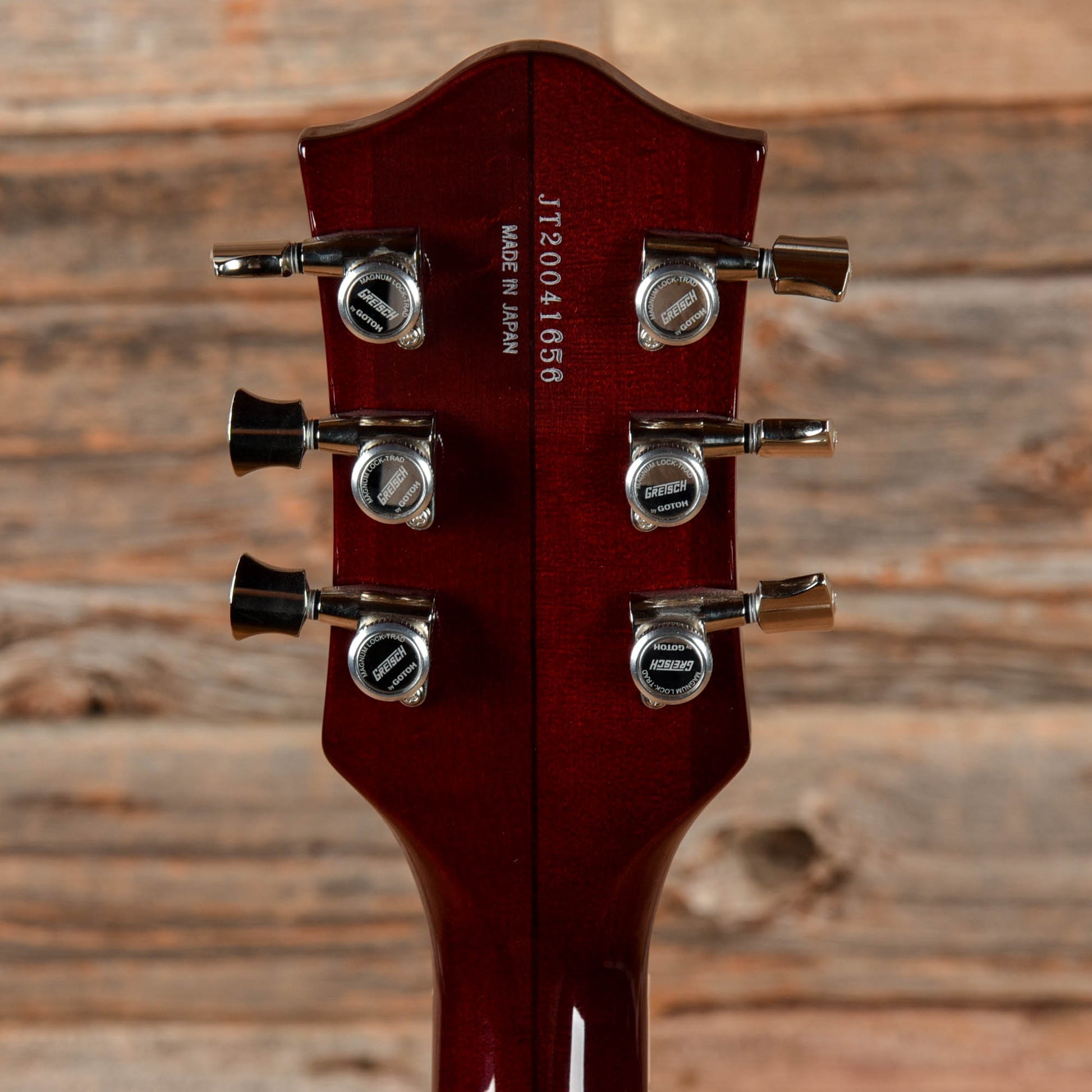 Gretsch G6659TFM Players Edition Broadkaster Jr Walnut Electric Guitars / Semi-Hollow