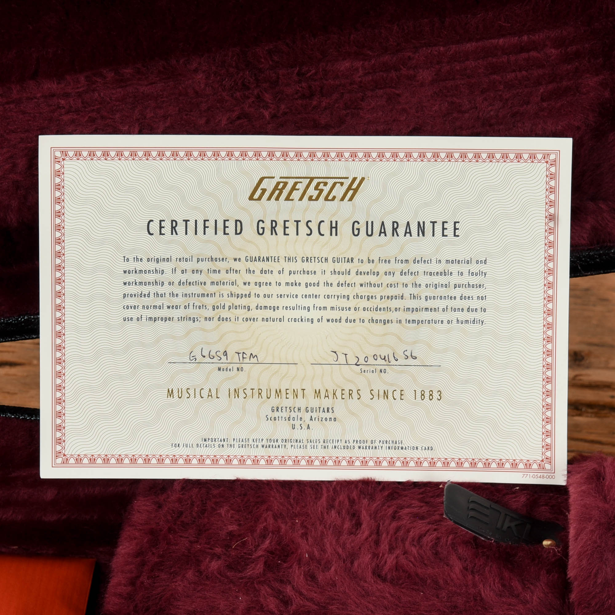 Gretsch G6659TFM Players Edition Broadkaster Jr Walnut Electric Guitars / Semi-Hollow