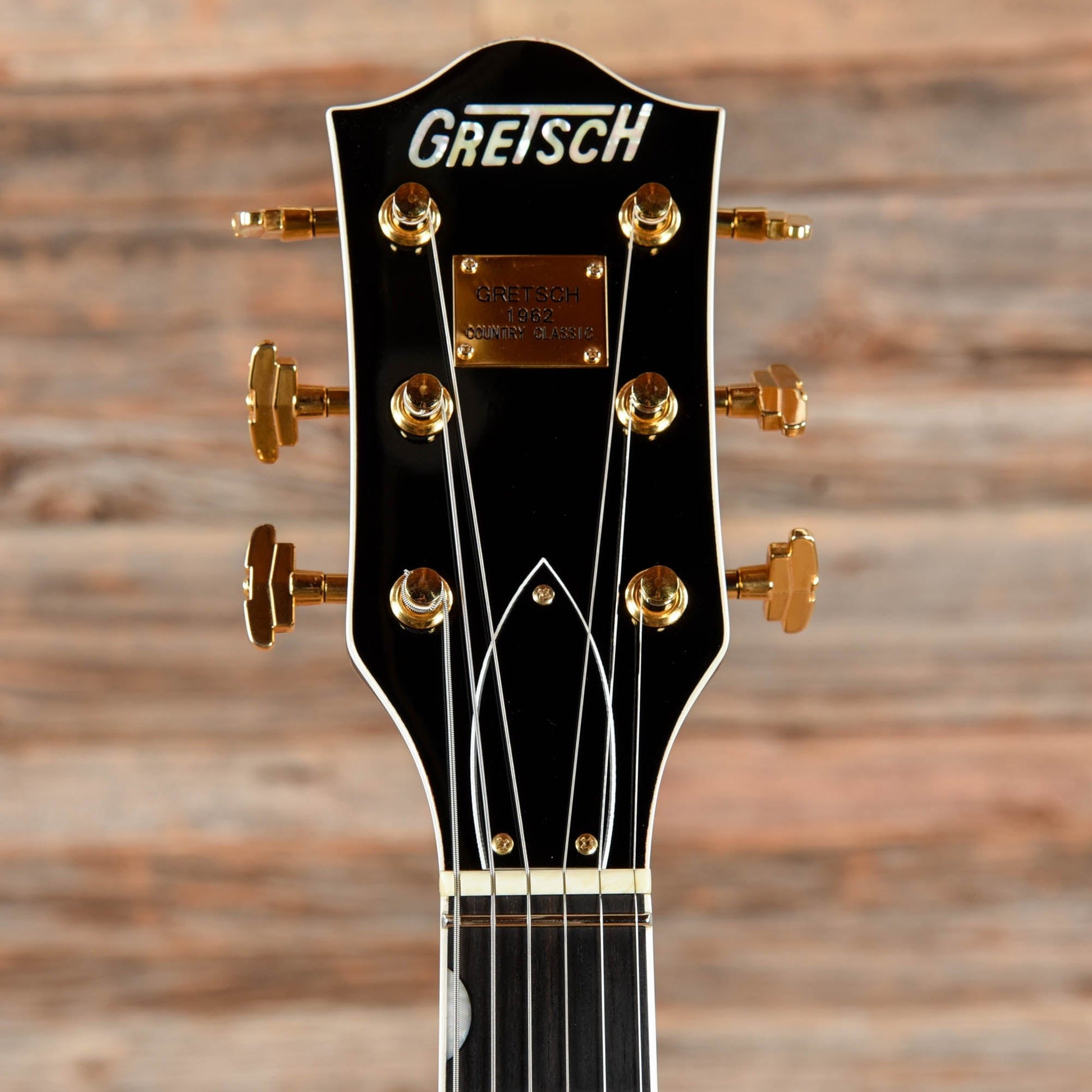Gretsch G6122-1962 Country Classic Walnut 2005 Electric Guitars / Solid Body