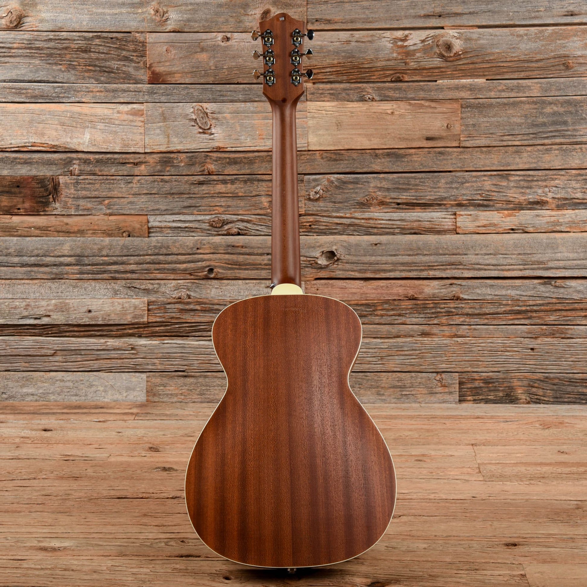 Guild Westerly M-240E Troubadour Vintage Sunburst Satin Acoustic Guitars / Concert