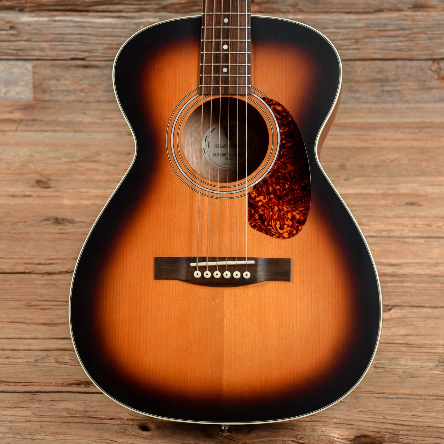 Guild Westerly M-240E Troubadour Vintage Sunburst Satin Acoustic Guitars / Concert