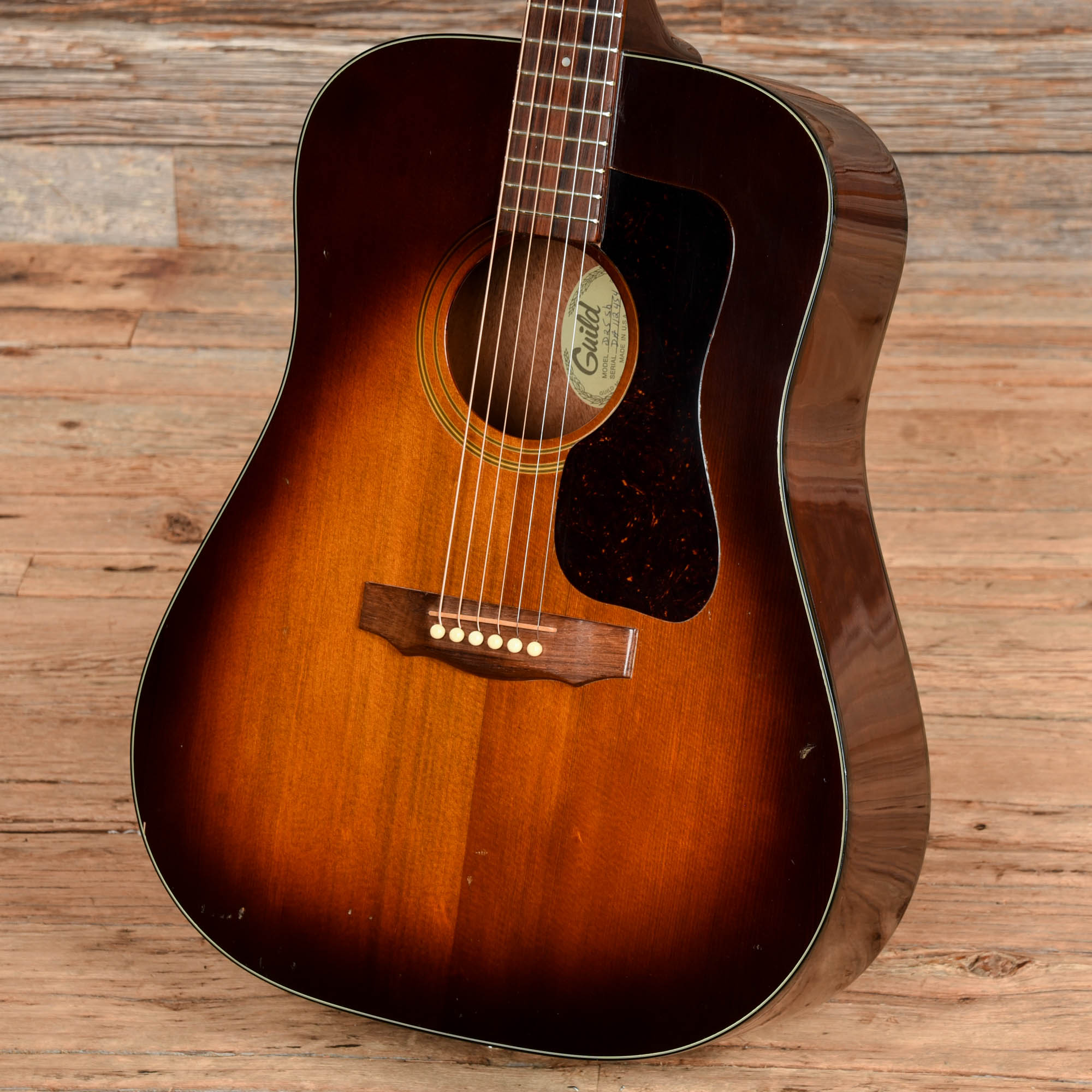 Guild D-25 Sunburst 1983 Acoustic Guitars / Dreadnought