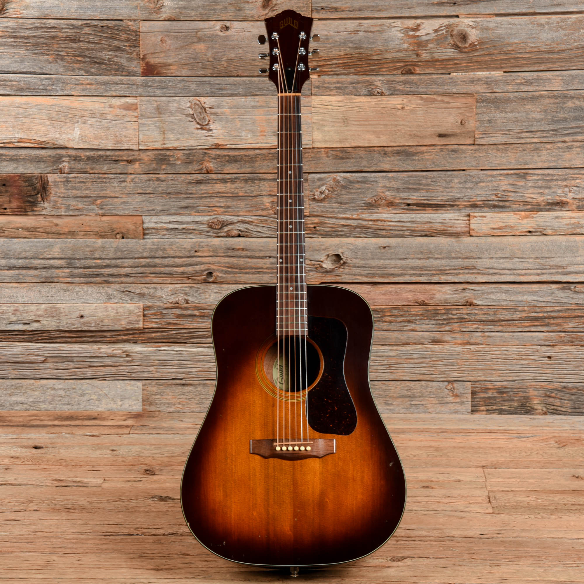Guild D-25 Sunburst 1983 Acoustic Guitars / Dreadnought