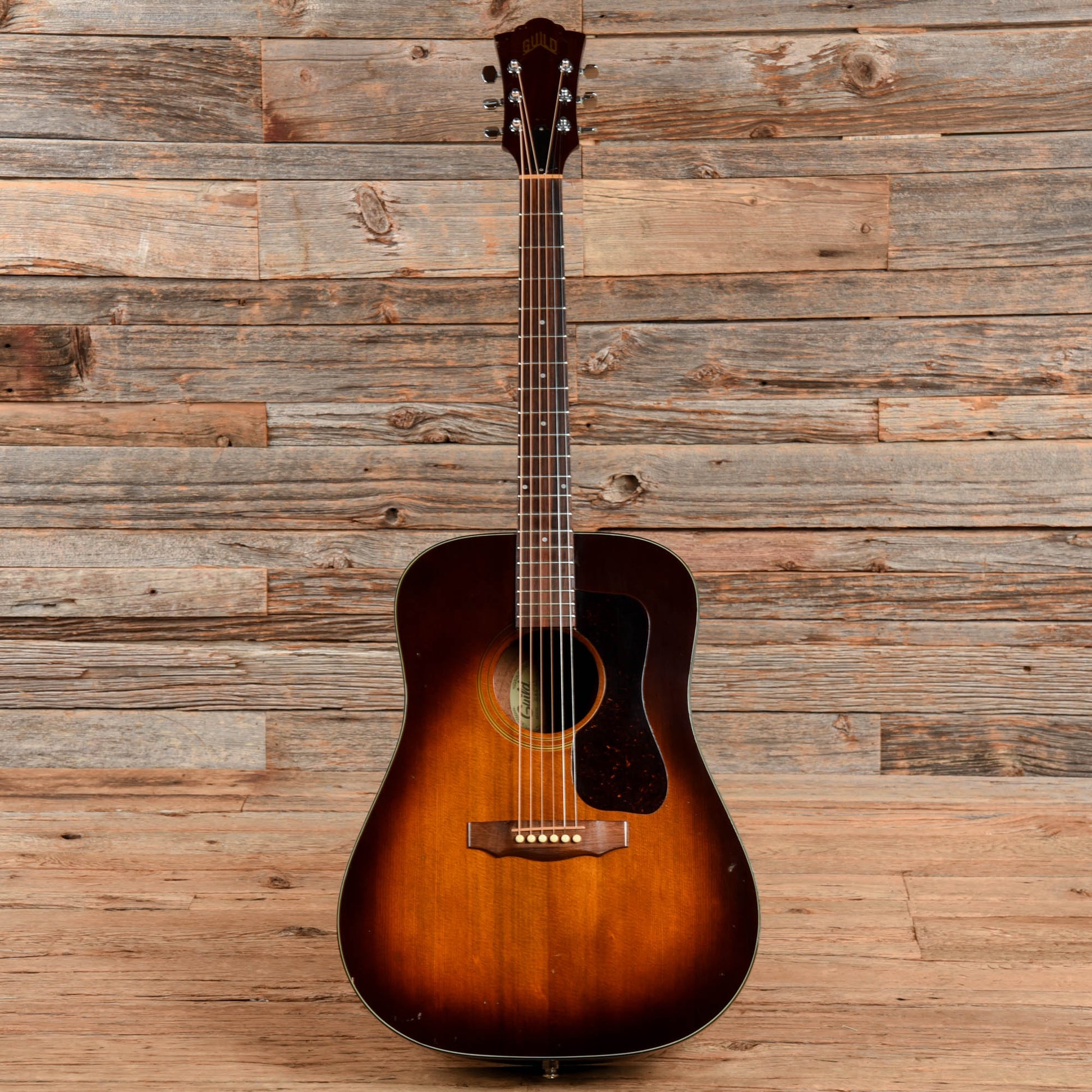 Guild D-25 Sunburst 1983 Acoustic Guitars / Dreadnought